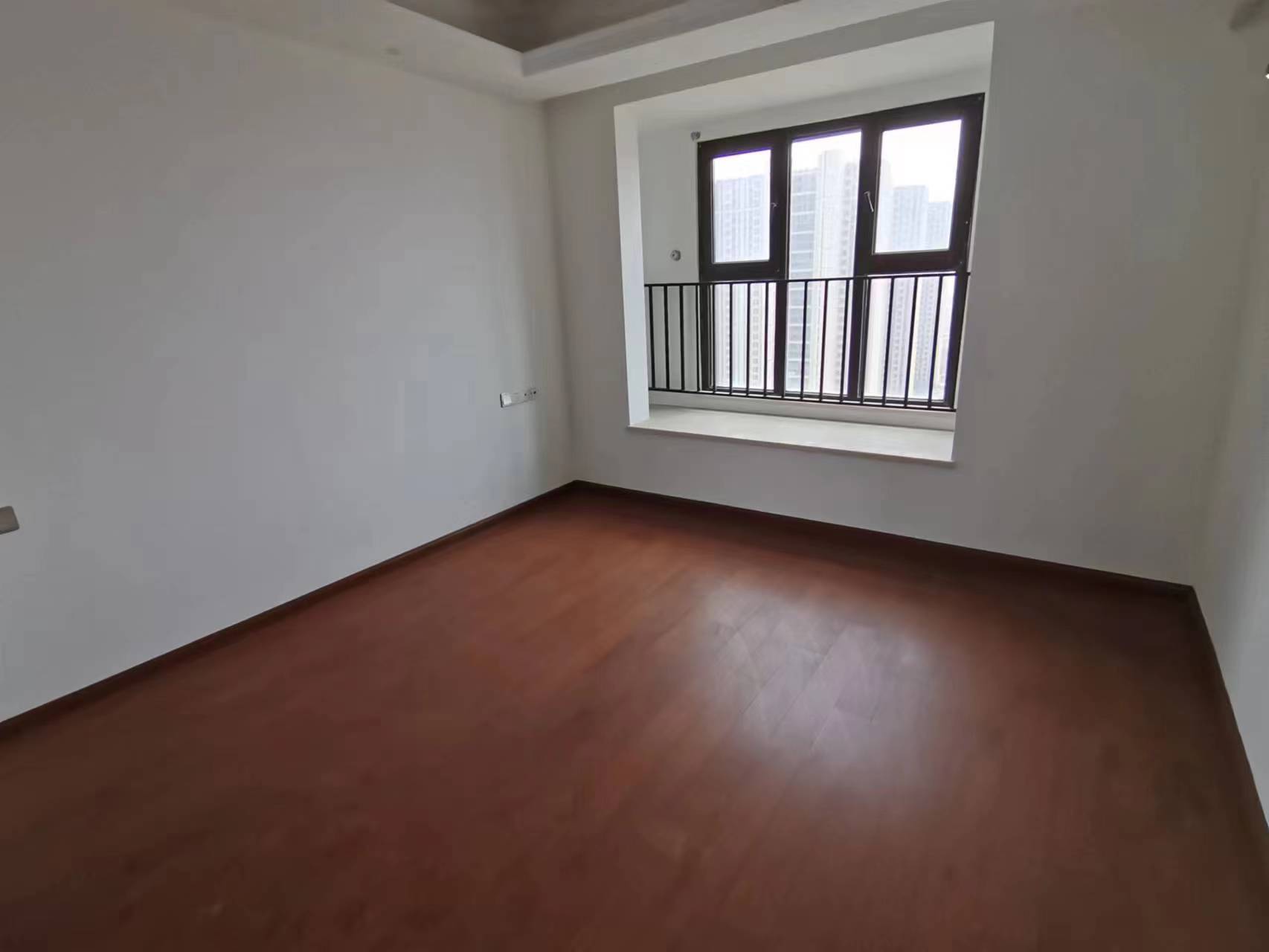 富力院士廷 4室2厅2卫 171m&sup2;
