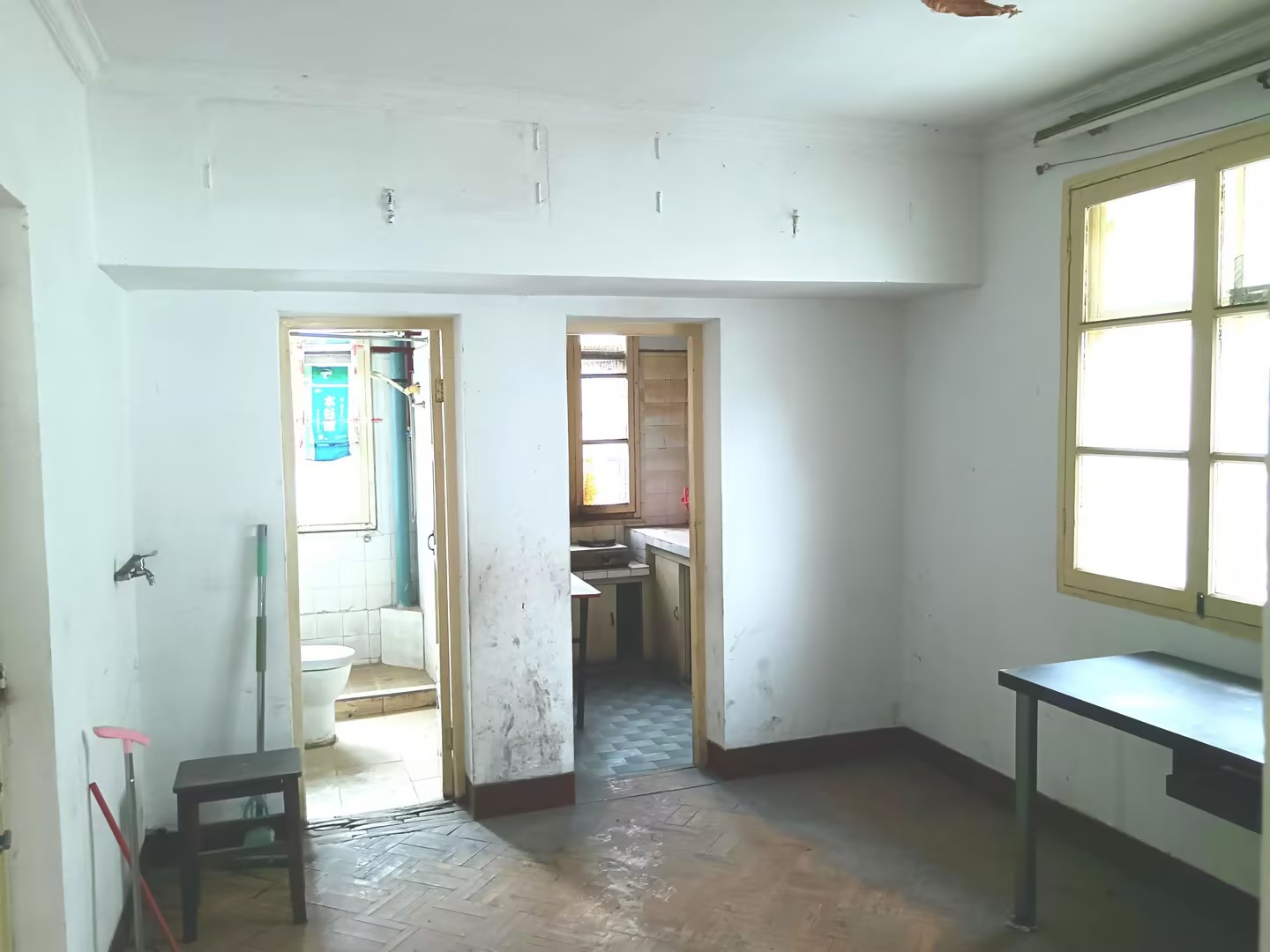 易家桥新村 2室1厅1卫 68m&sup2;