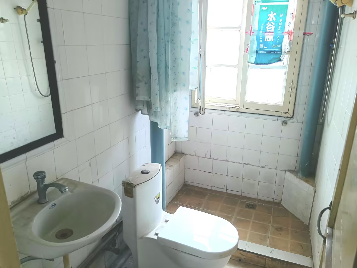 易家桥新村 2室1厅1卫 68m&sup2;