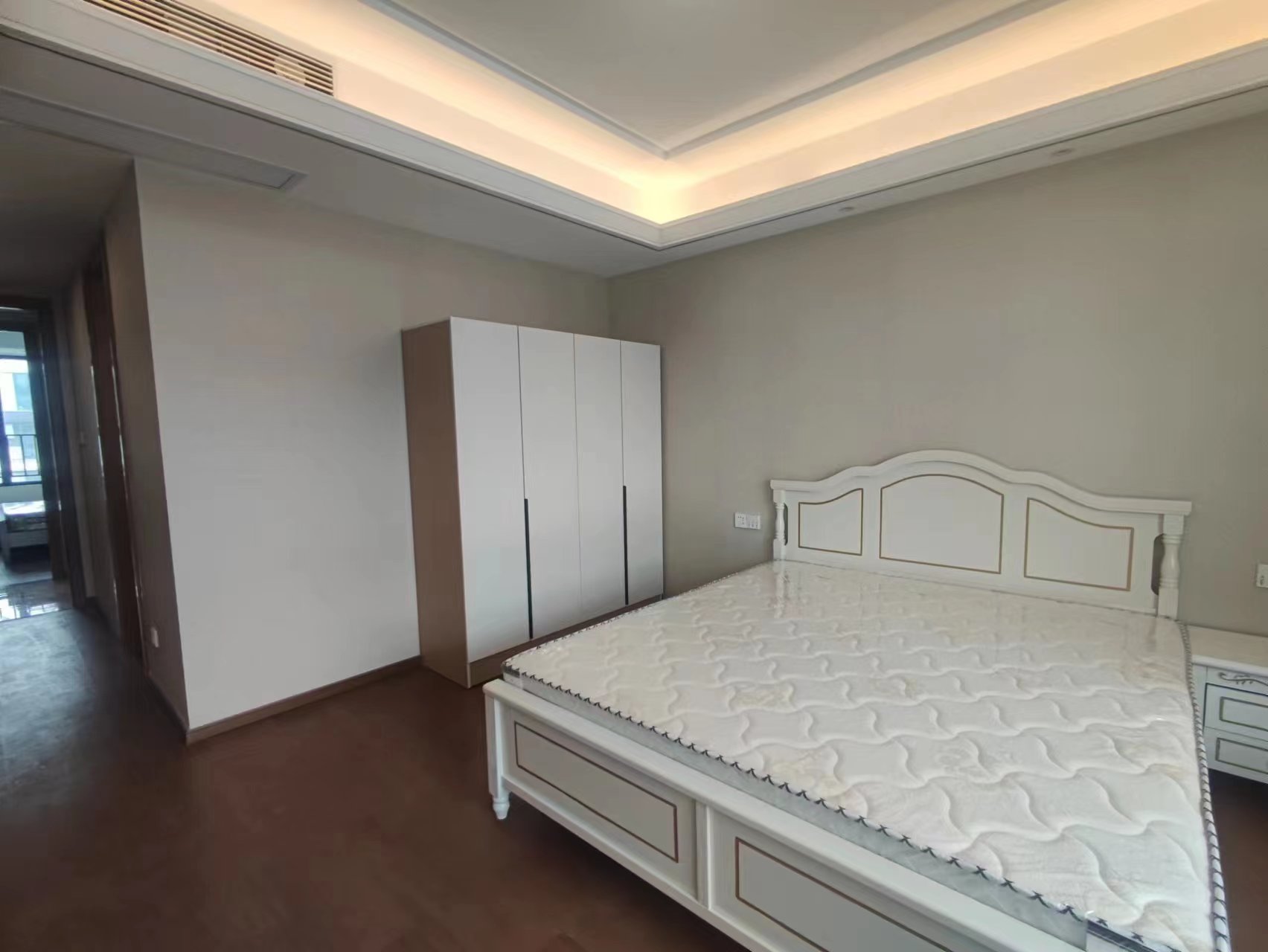 绿城沁园 3室2厅2卫 133m&sup2;