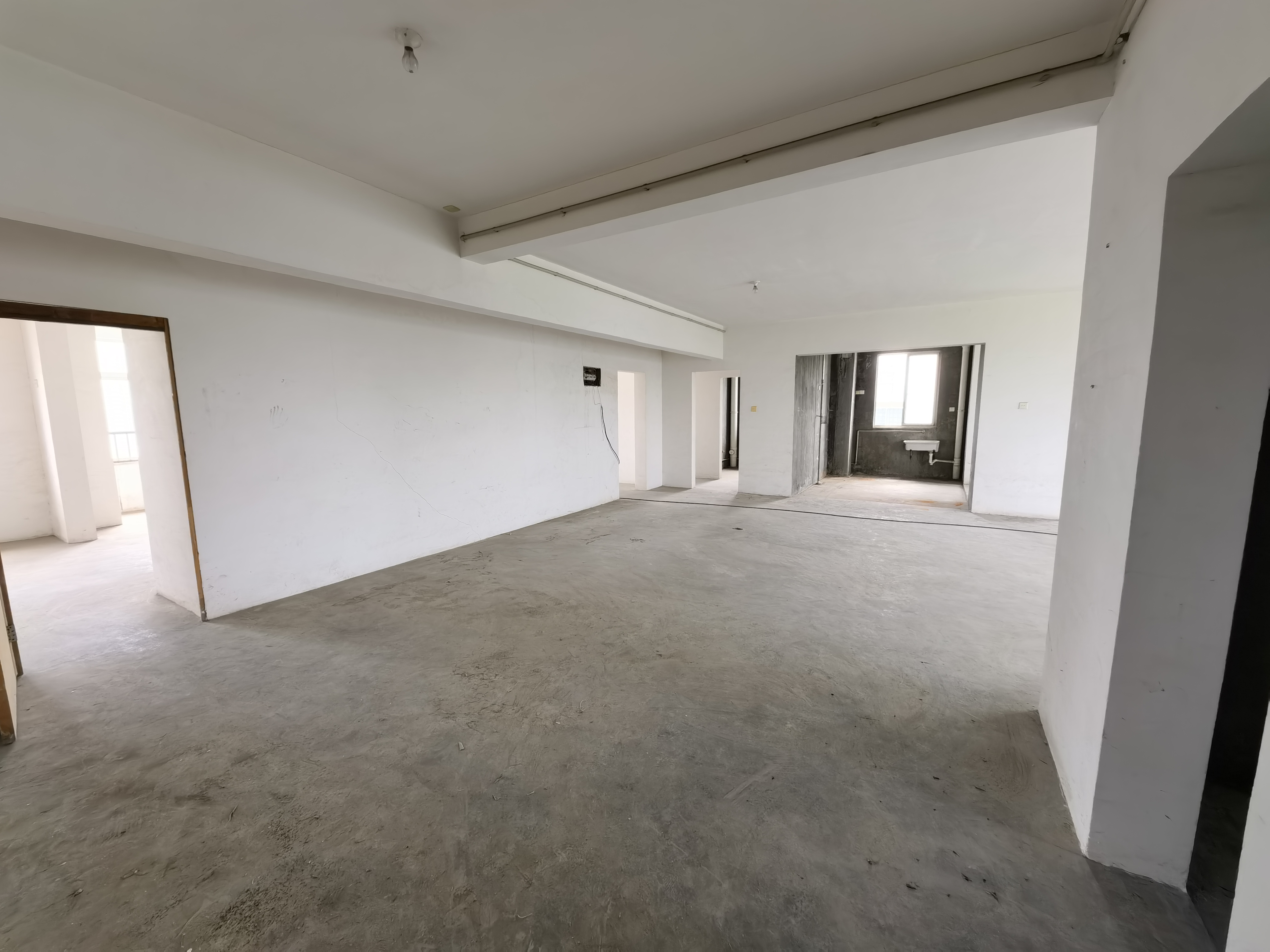 启秀花园 4室1厅2卫 212m&sup2;