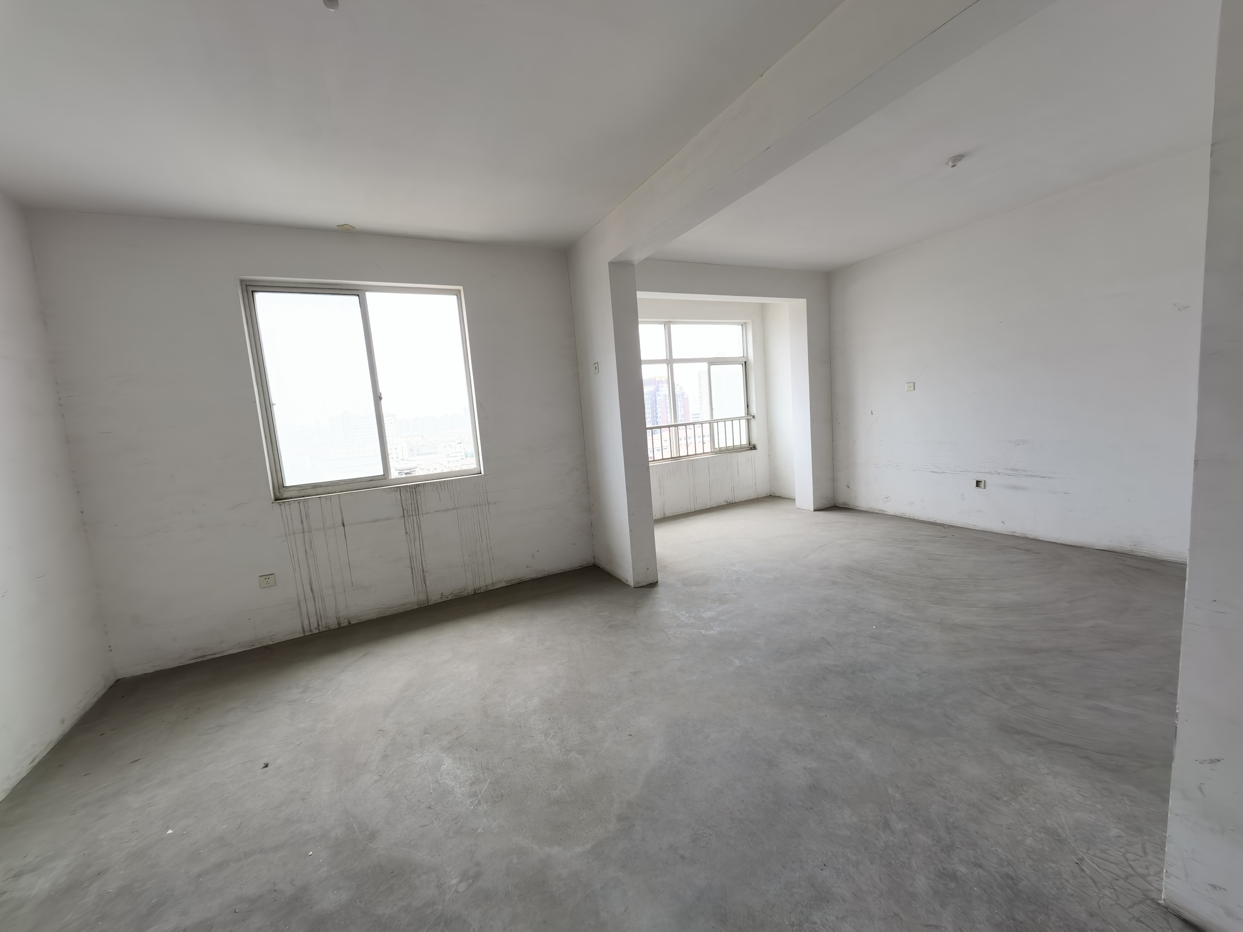 启秀花园 4室1厅2卫 212m&sup2;