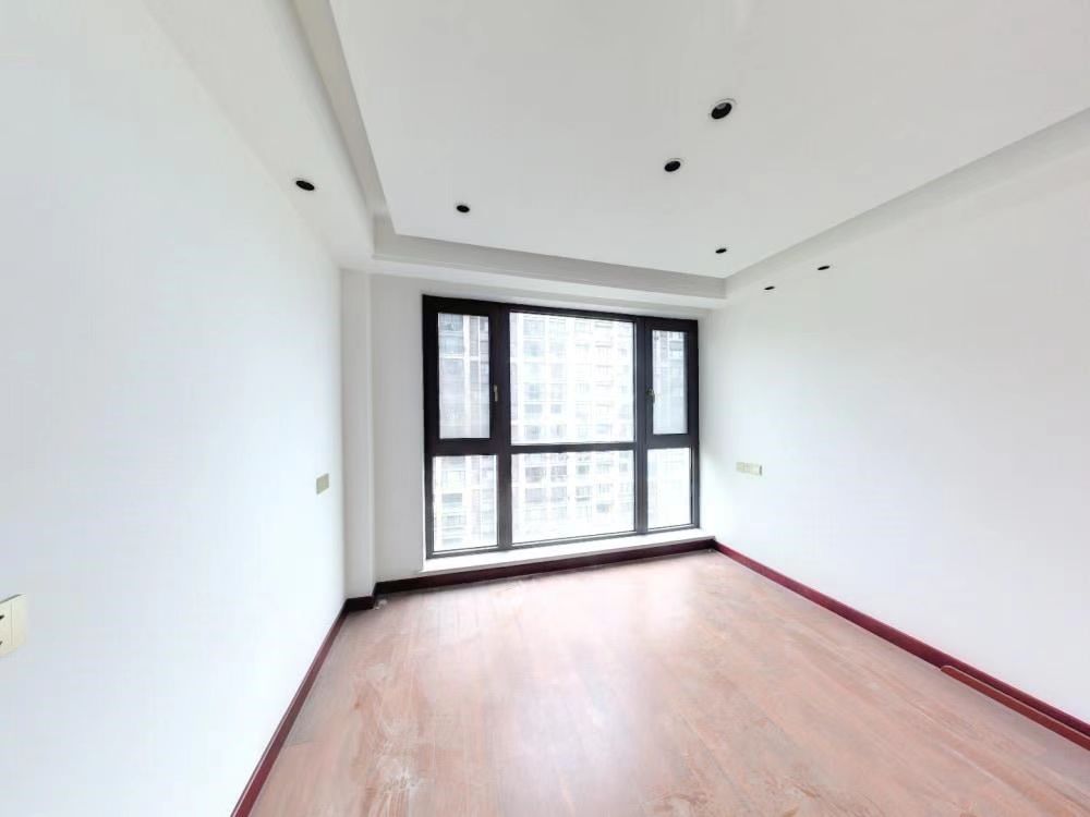 湖畔天下 3室2厅2卫 153.91m&sup2;