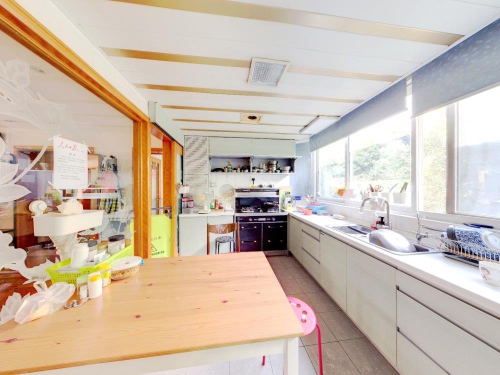 和兴花苑 7室3厅4卫 308.78m&sup2;