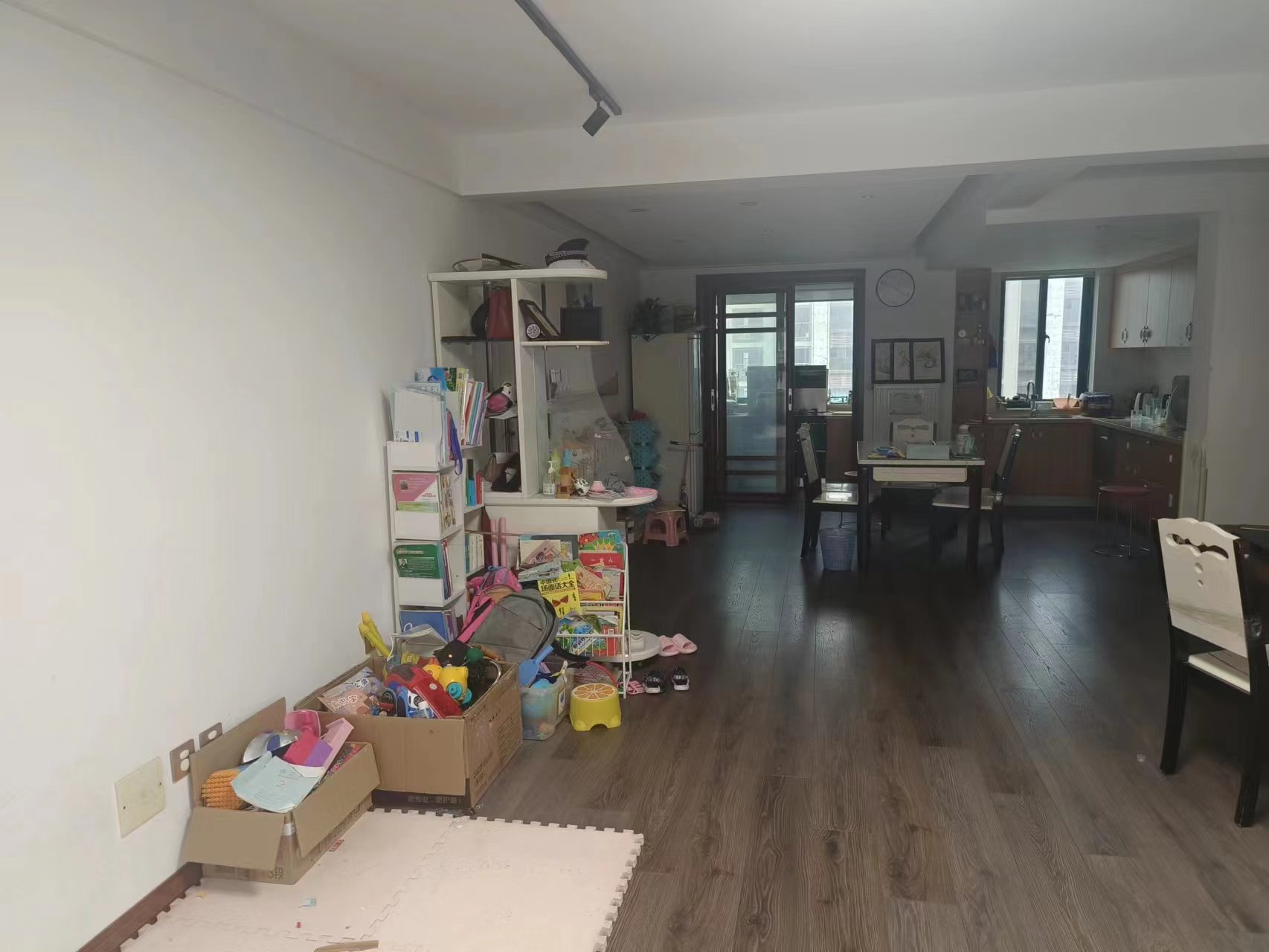 都市华城 3室2厅2卫 140.00m&sup2;