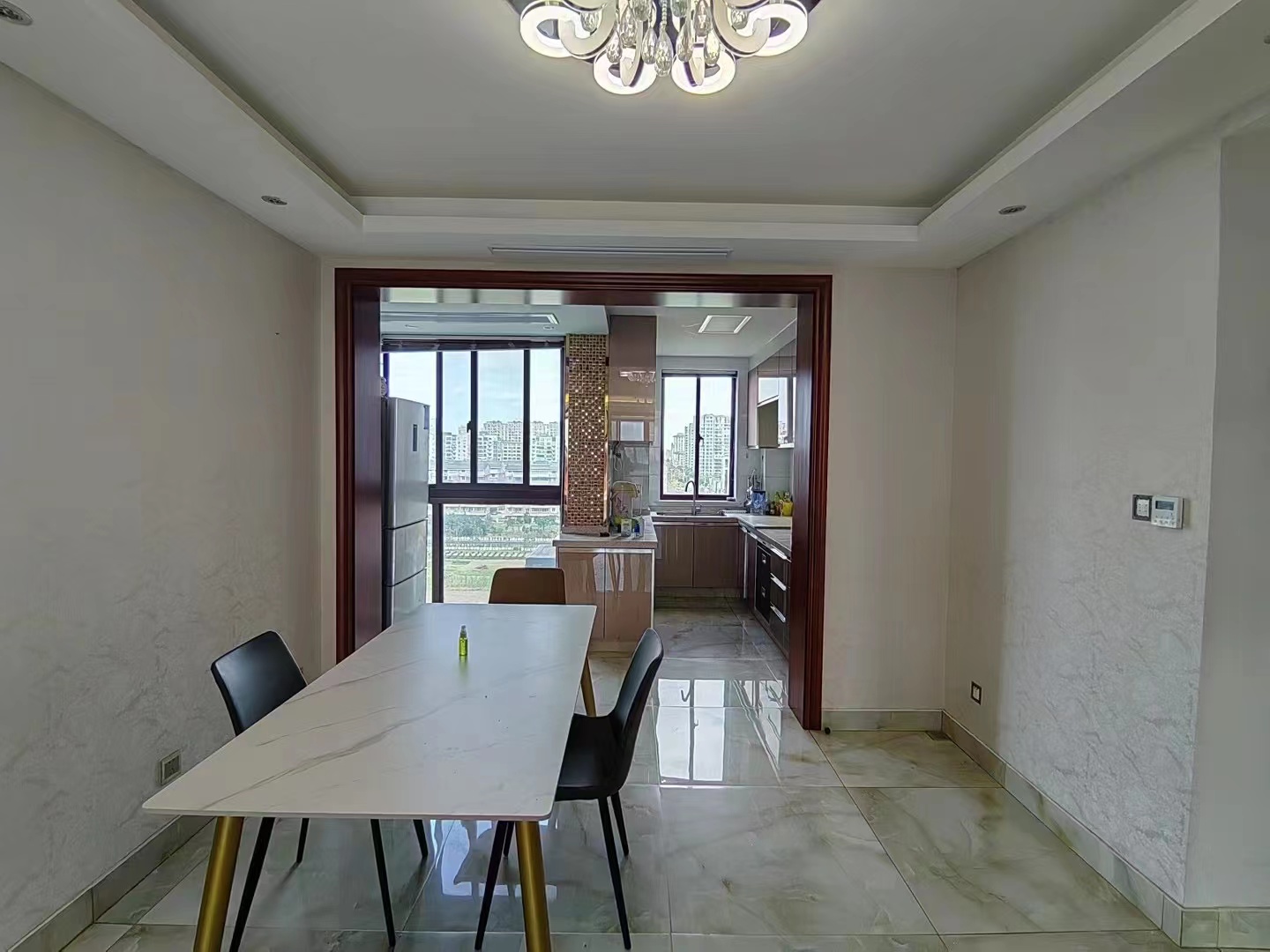 大唐金城 3室2厅2卫 130.94m&sup2;