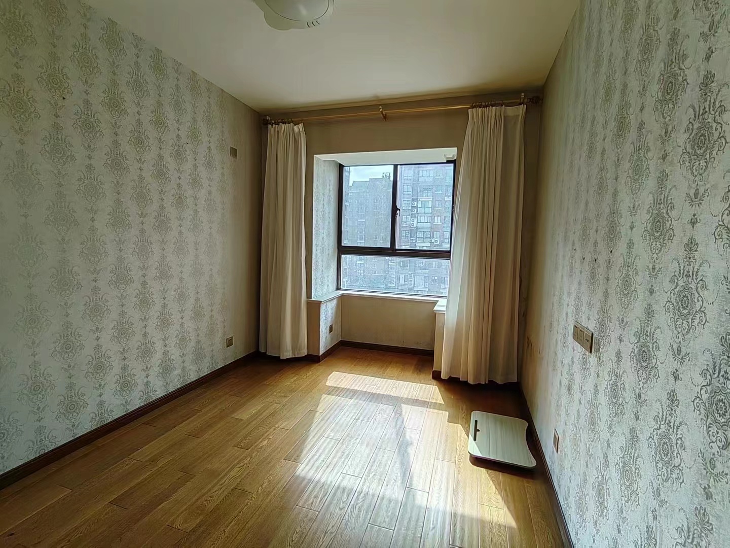 大唐金城 3室2厅2卫 130.94m&sup2;