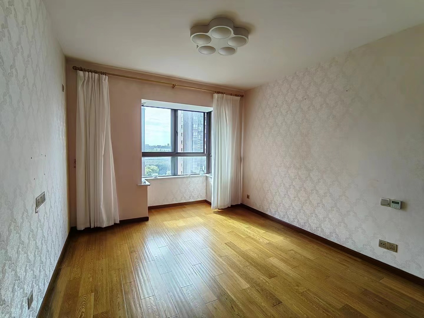 大唐金城 3室2厅2卫 130.94m&sup2;