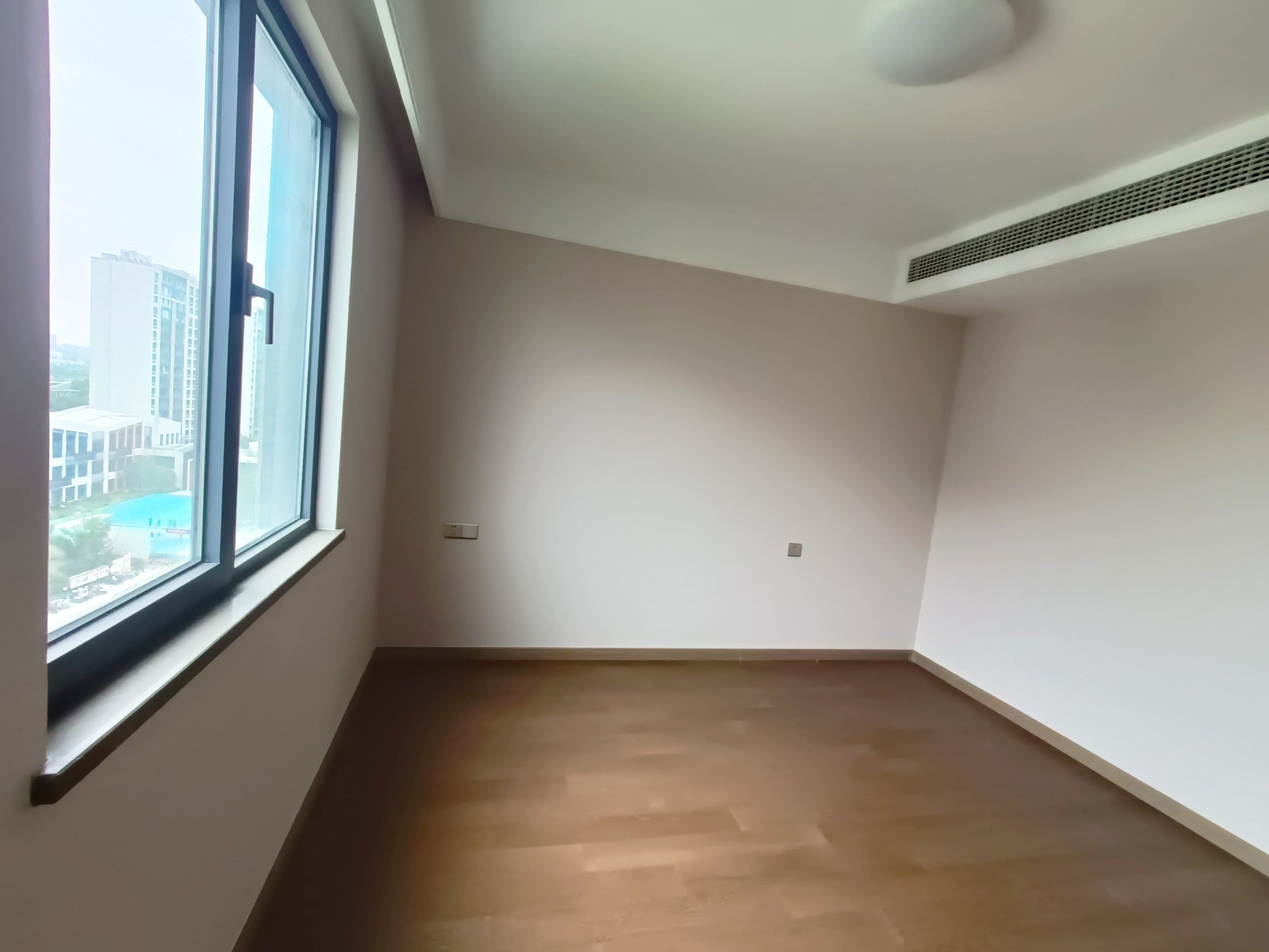 中海翠湖溪岸 4室2厅2卫 143.48m&sup2;