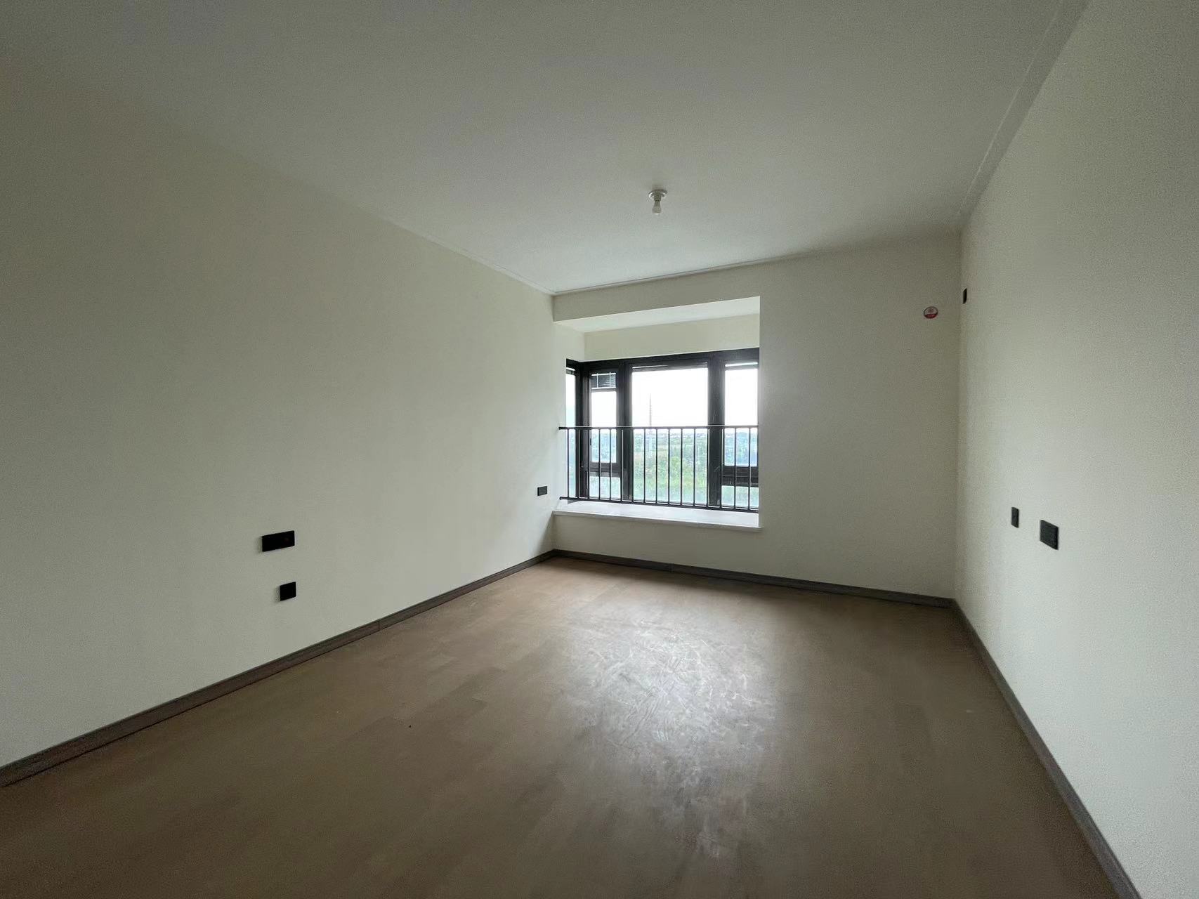 湖山源著 3室2厅2卫 125m&sup2;
