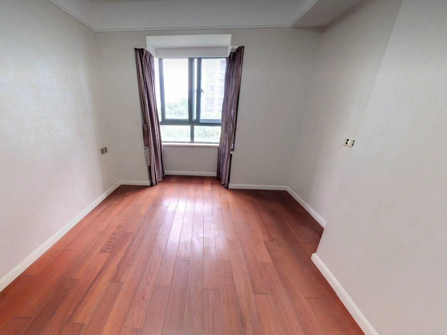 炜赋星湖邻里 3室2厅2卫 135.48m&sup2;