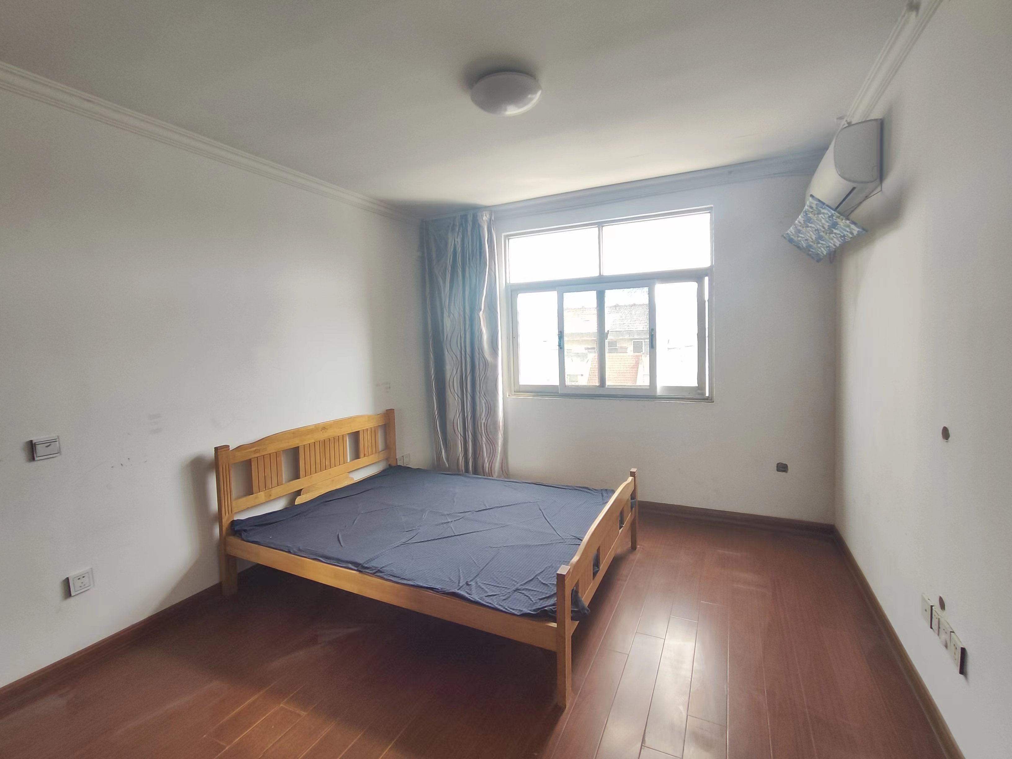 富新社区 3室2厅1卫 72m&sup2;