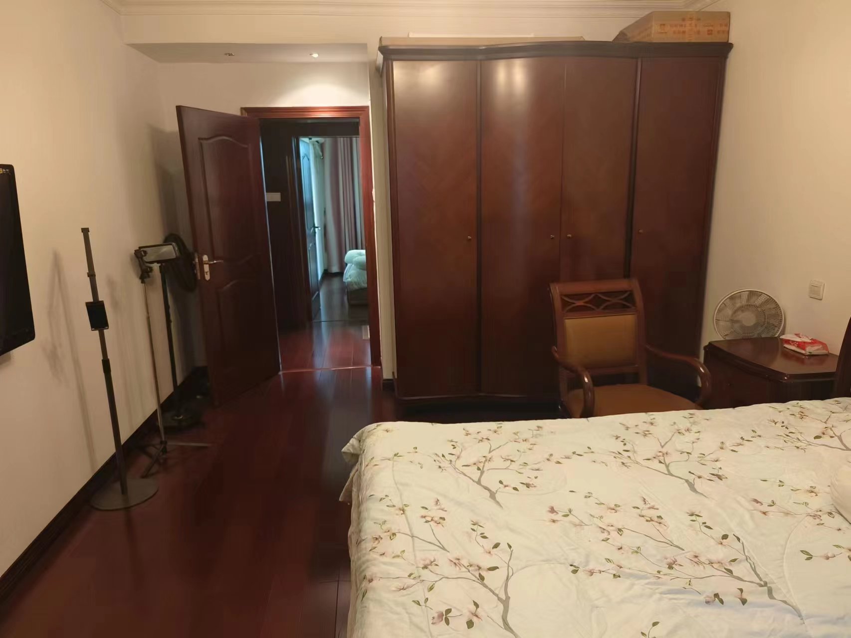 都市华城 3室2厅1卫 157.81m&sup2;