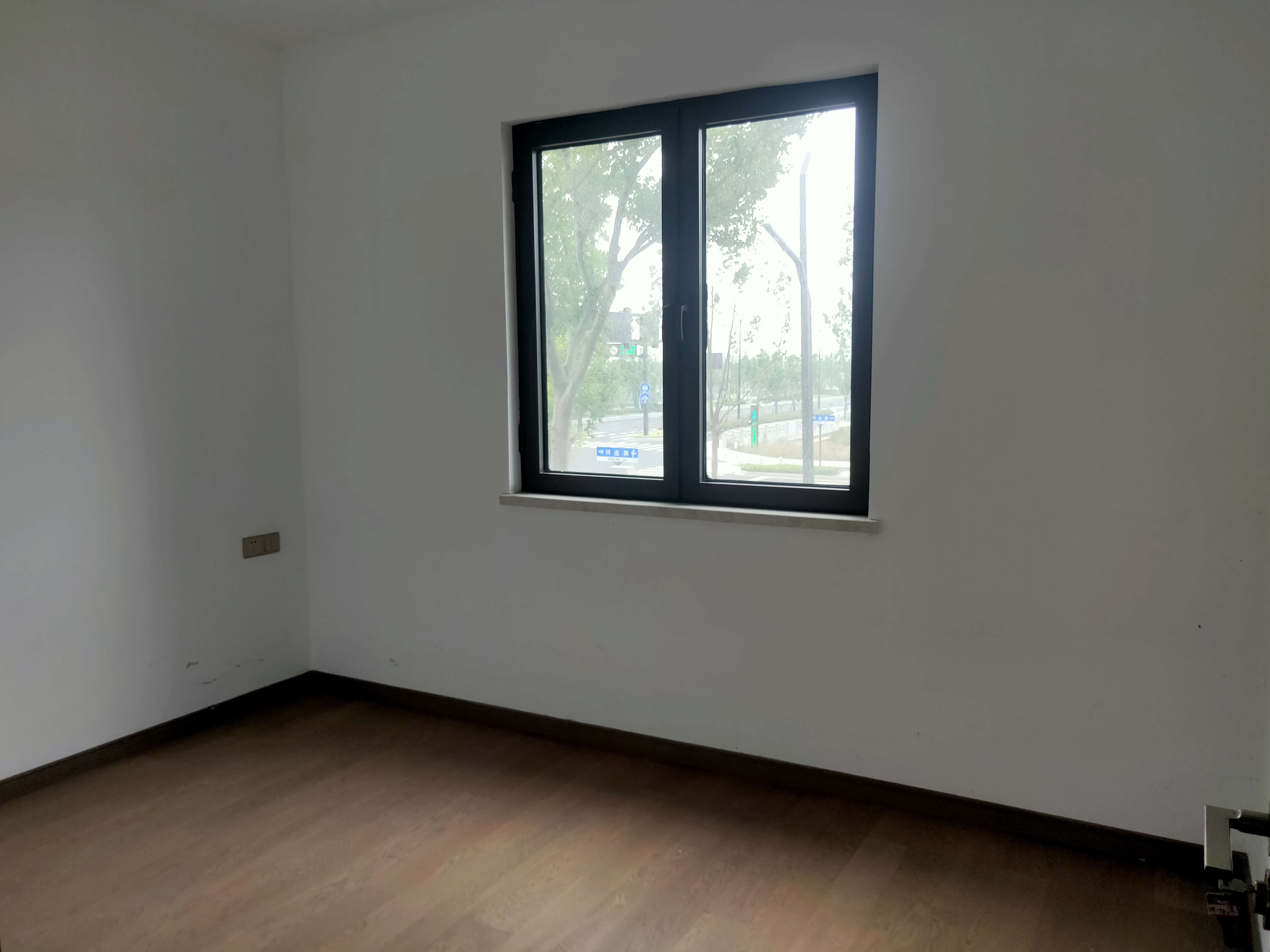 中海上东区 3室2厅2卫 127m&sup2;