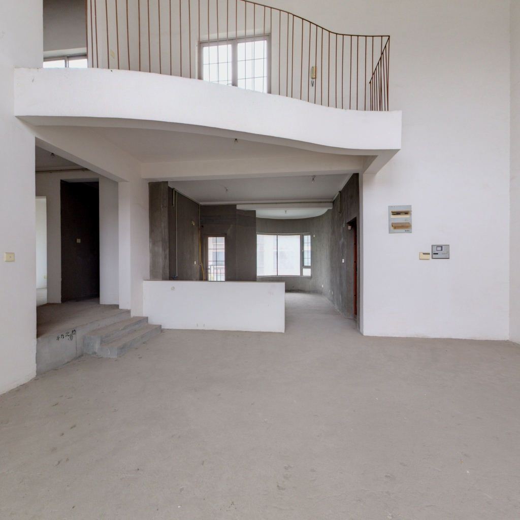 优山美地花园南区 3室2厅2卫 221m²