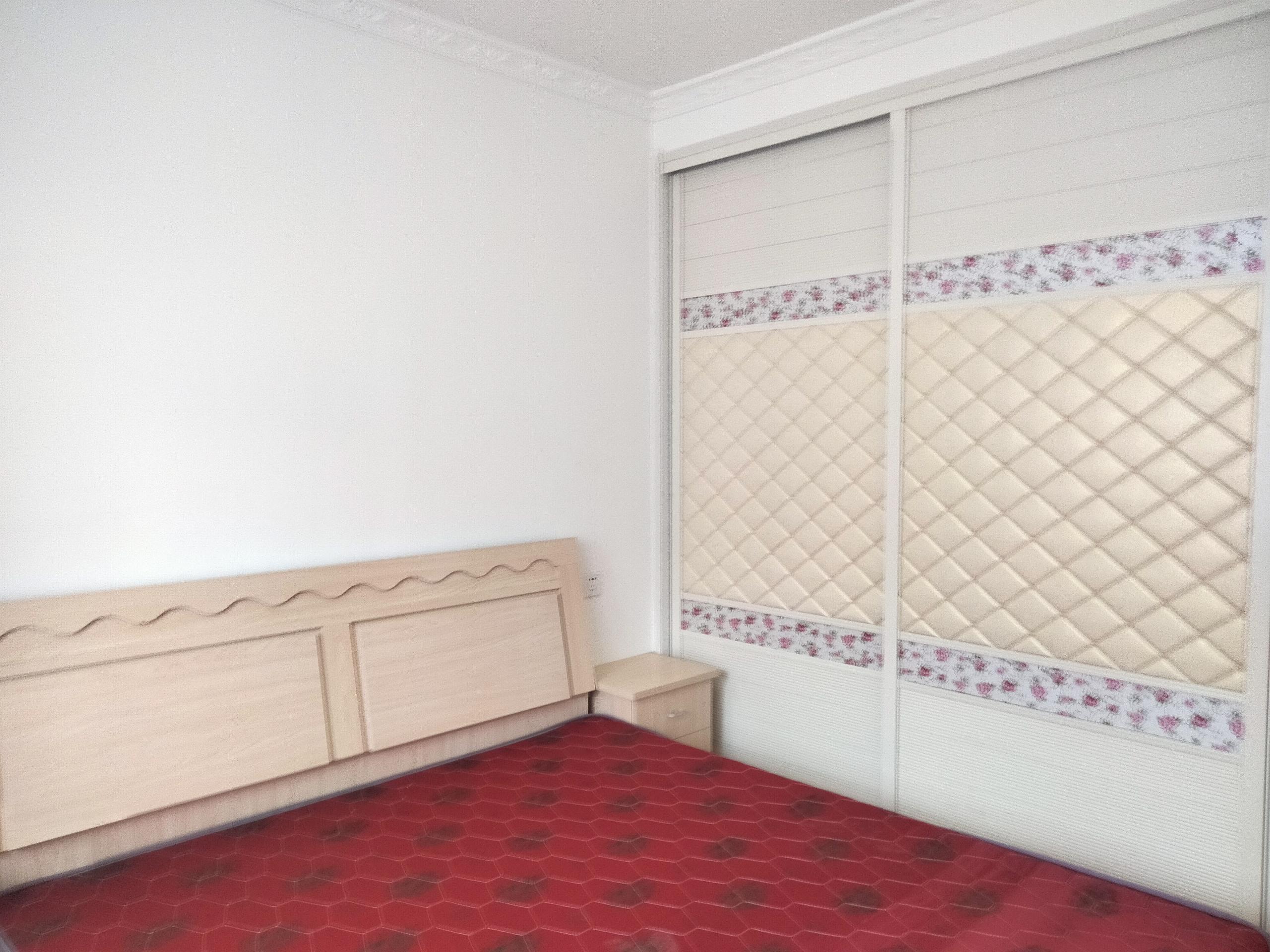 惠泽苑 2室1厅1卫 75m&sup2;