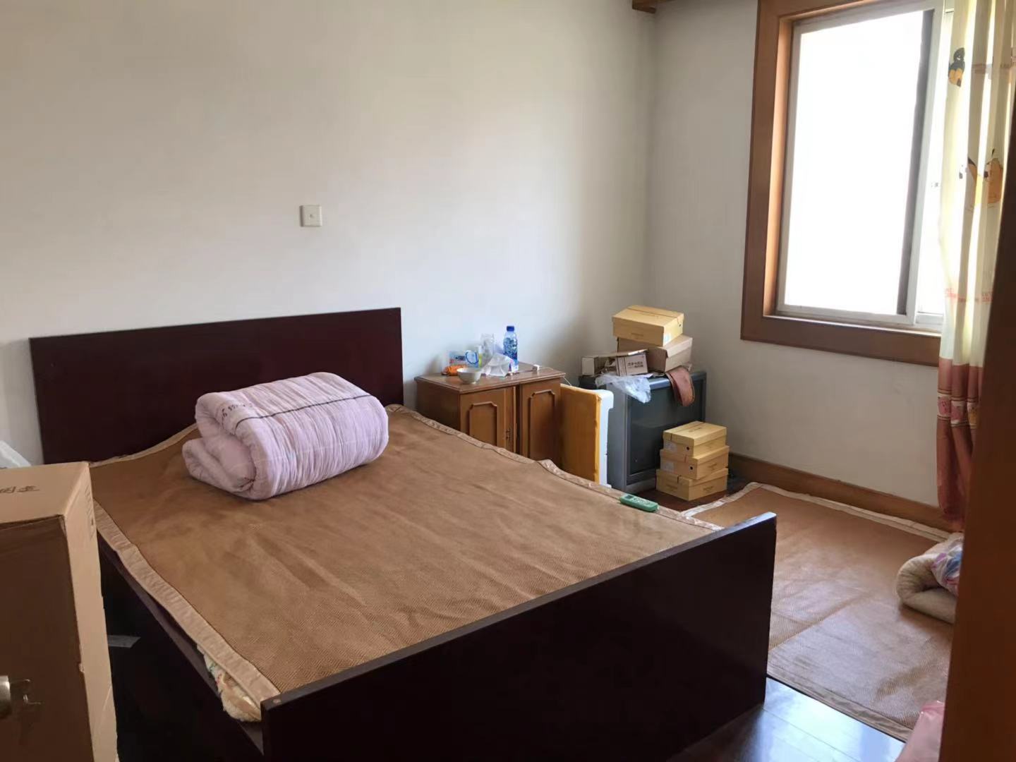 黎明花园 3室1厅1卫 92m&sup2;