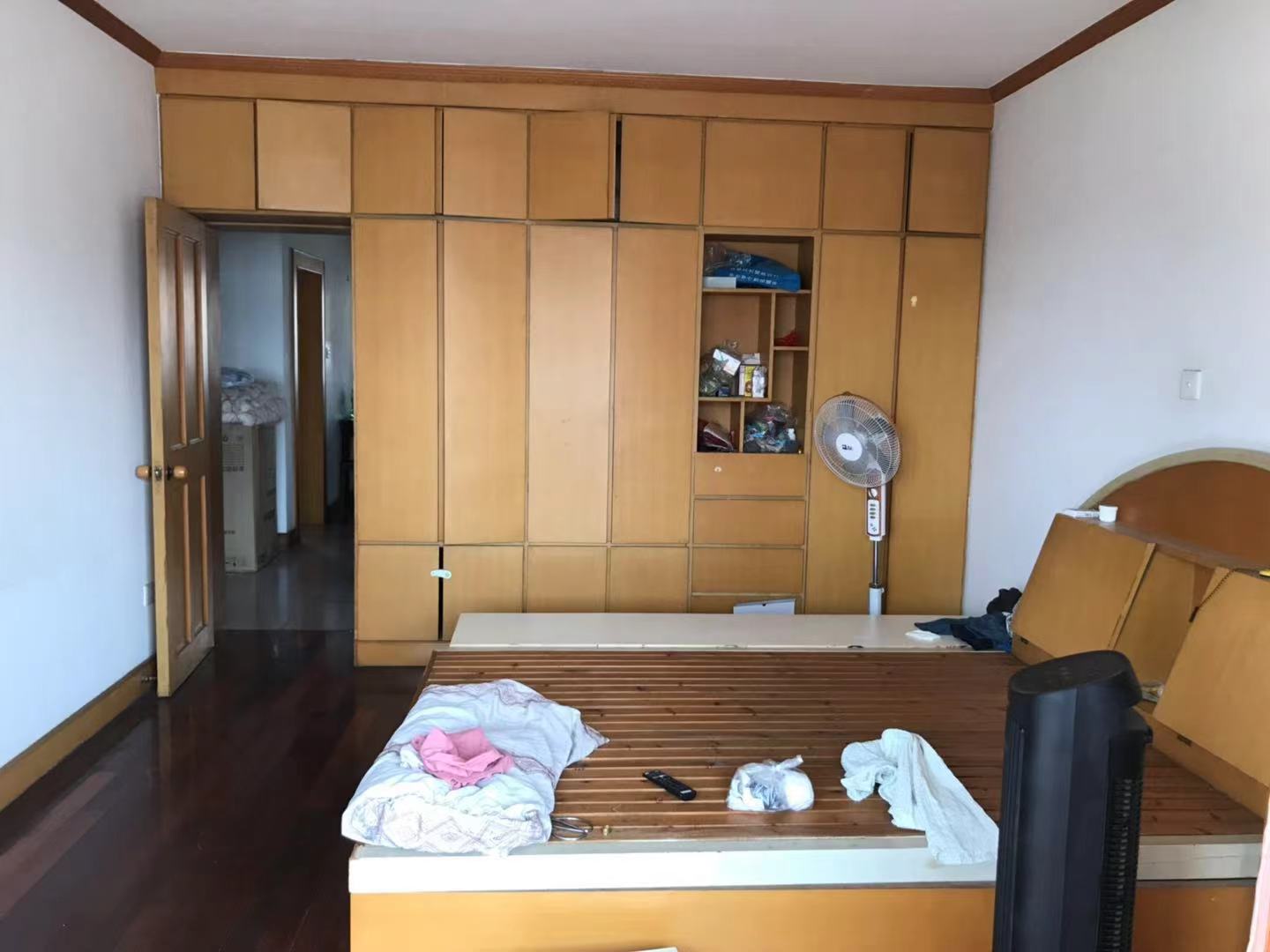黎明花园 3室1厅1卫 92m&sup2;