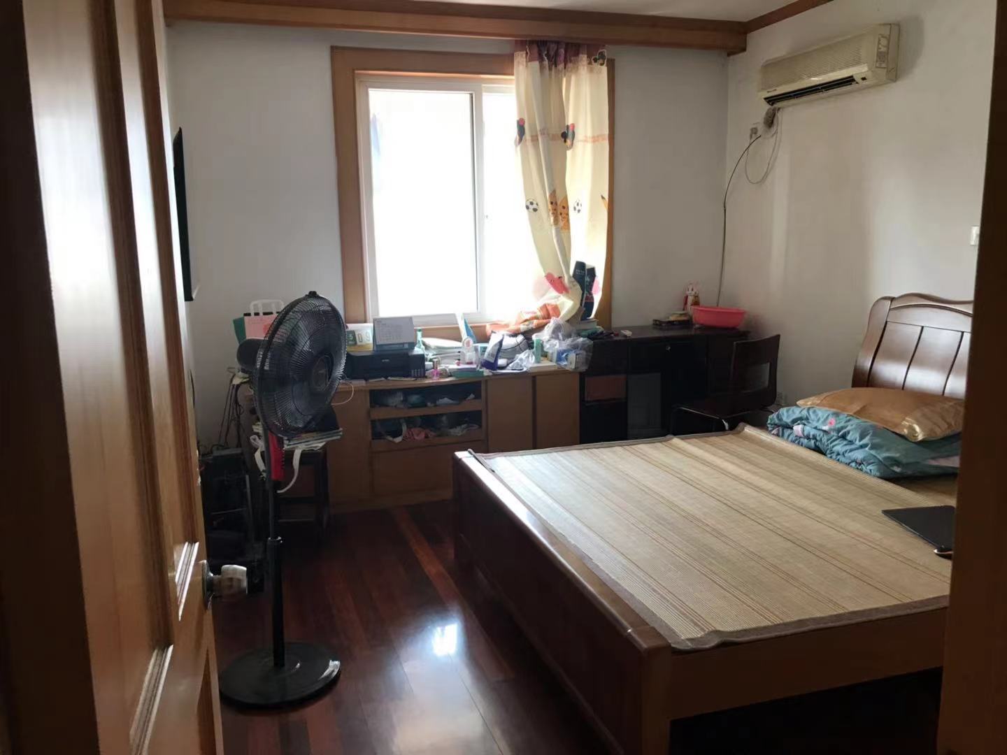 黎明花园 3室1厅1卫 92m&sup2;