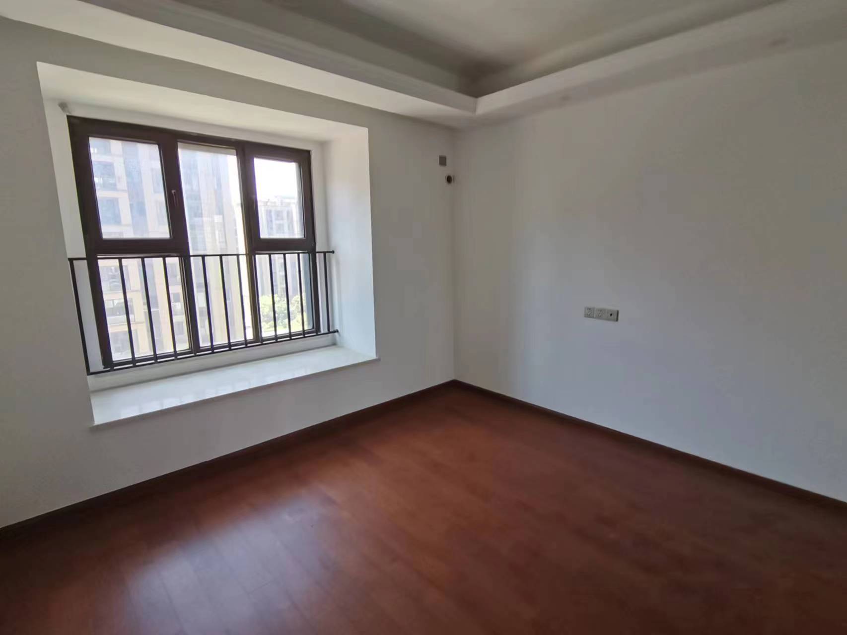 富力院士廷 4室2厅2卫 171m&sup2;