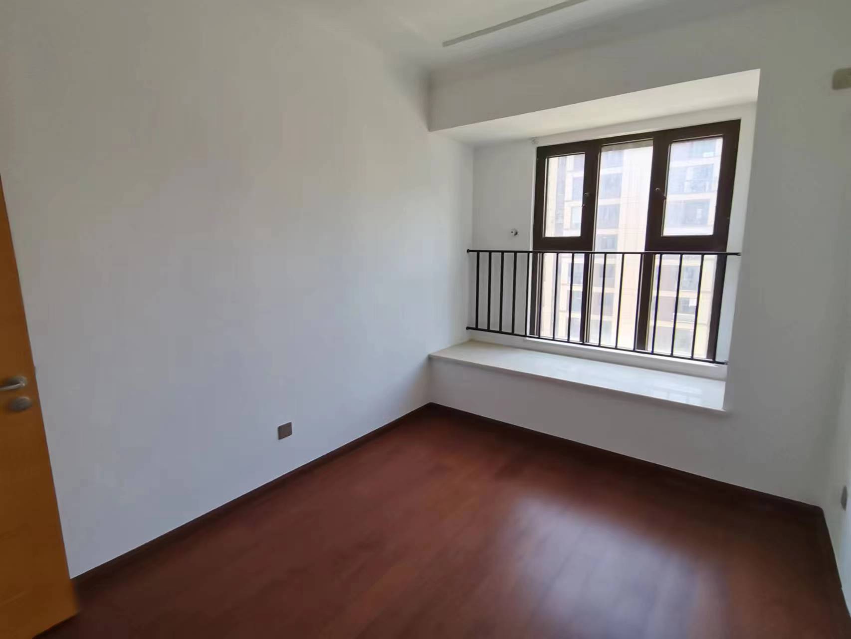 富力院士廷 4室2厅2卫 171m&sup2;