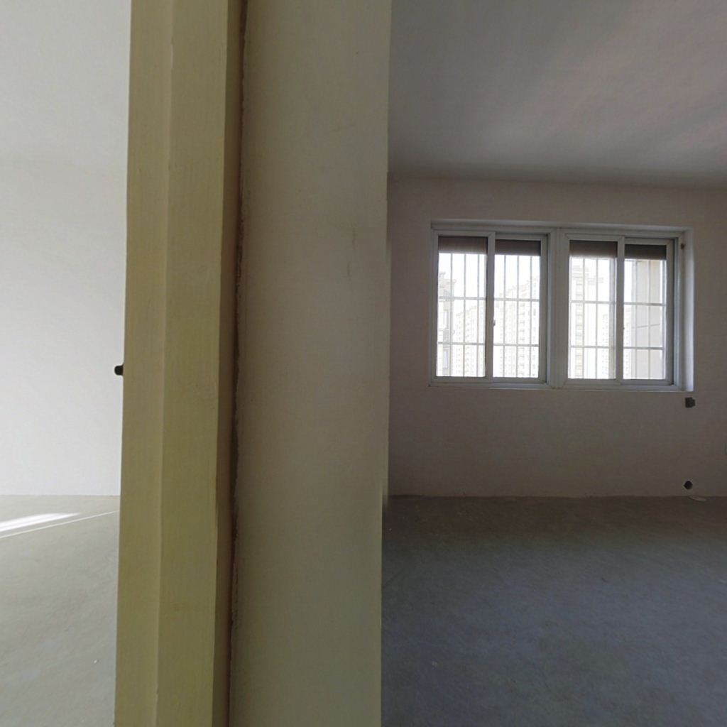 景明花苑 4室2厅1卫 94m&sup2;