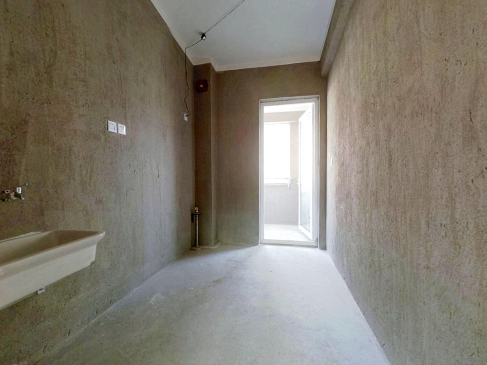 景明花苑 4室2厅1卫 94m&sup2;