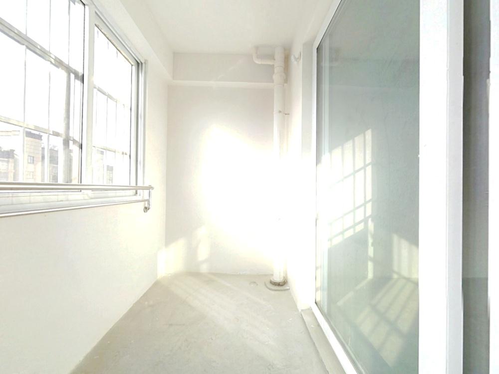景明花苑 4室2厅1卫 94m&sup2;