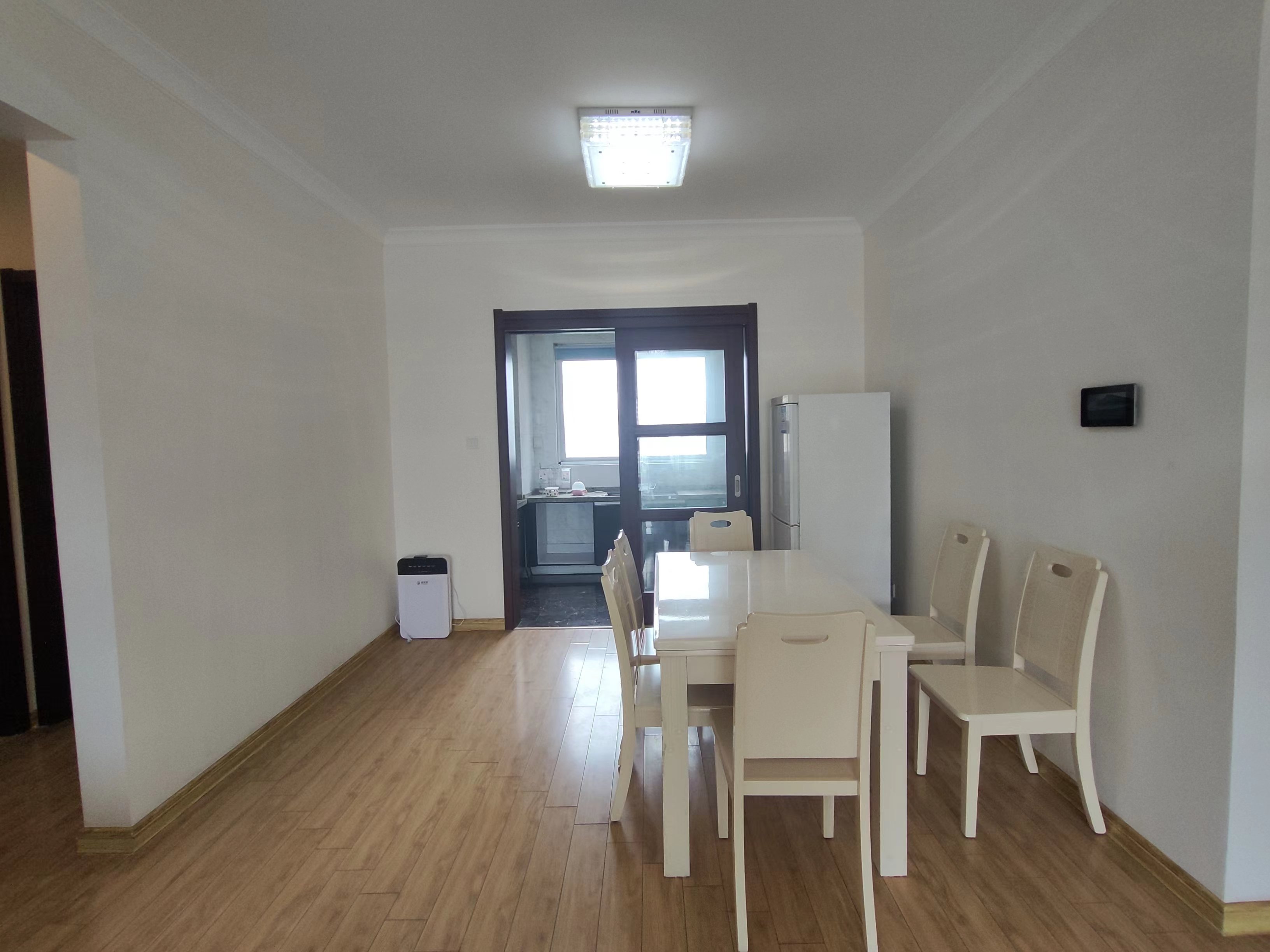 碧桂园(南通经济技术开发区) 3室2厅2卫 135m²