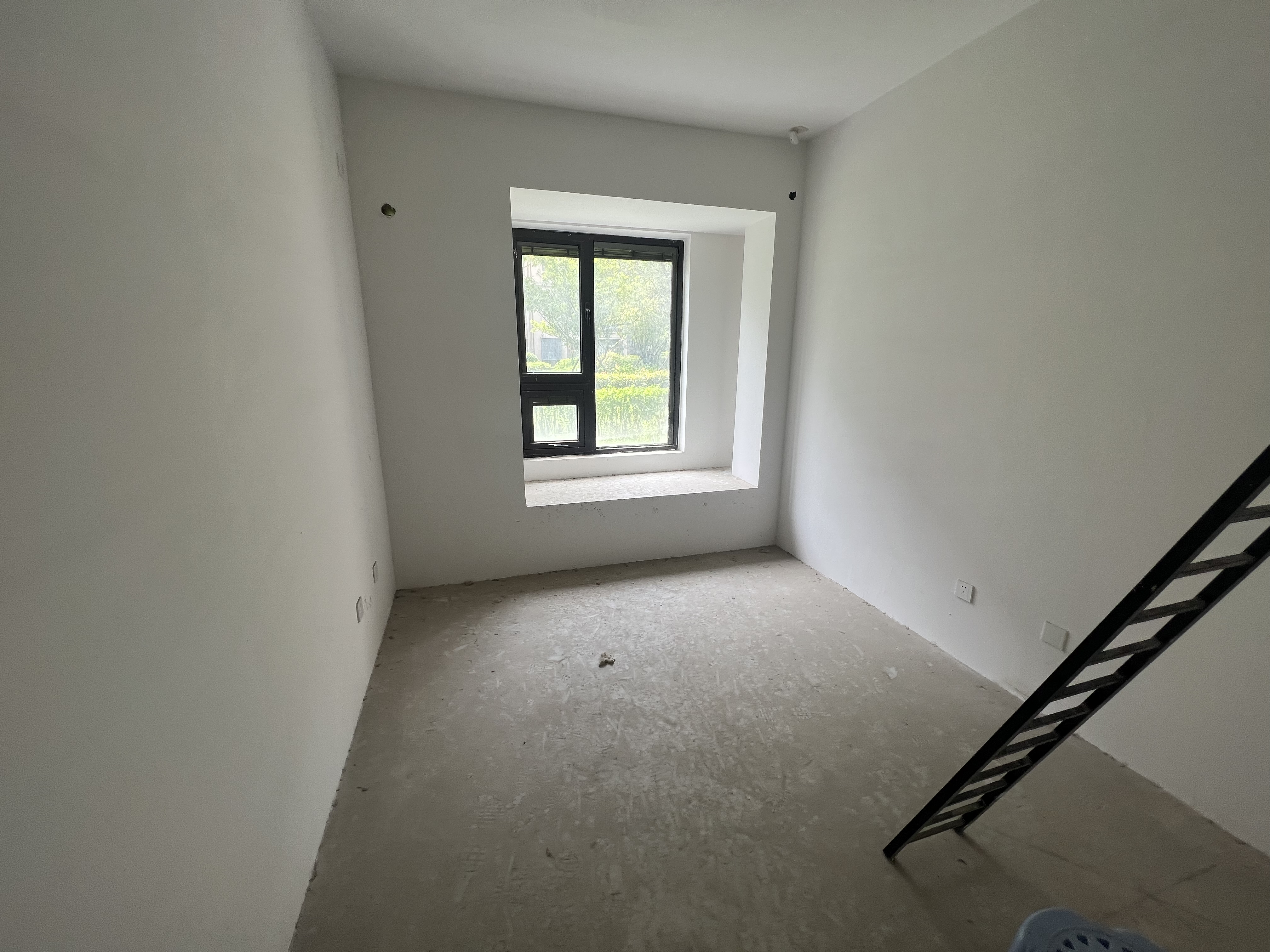 中南君悦府 4室2厅2卫 129m&sup2;