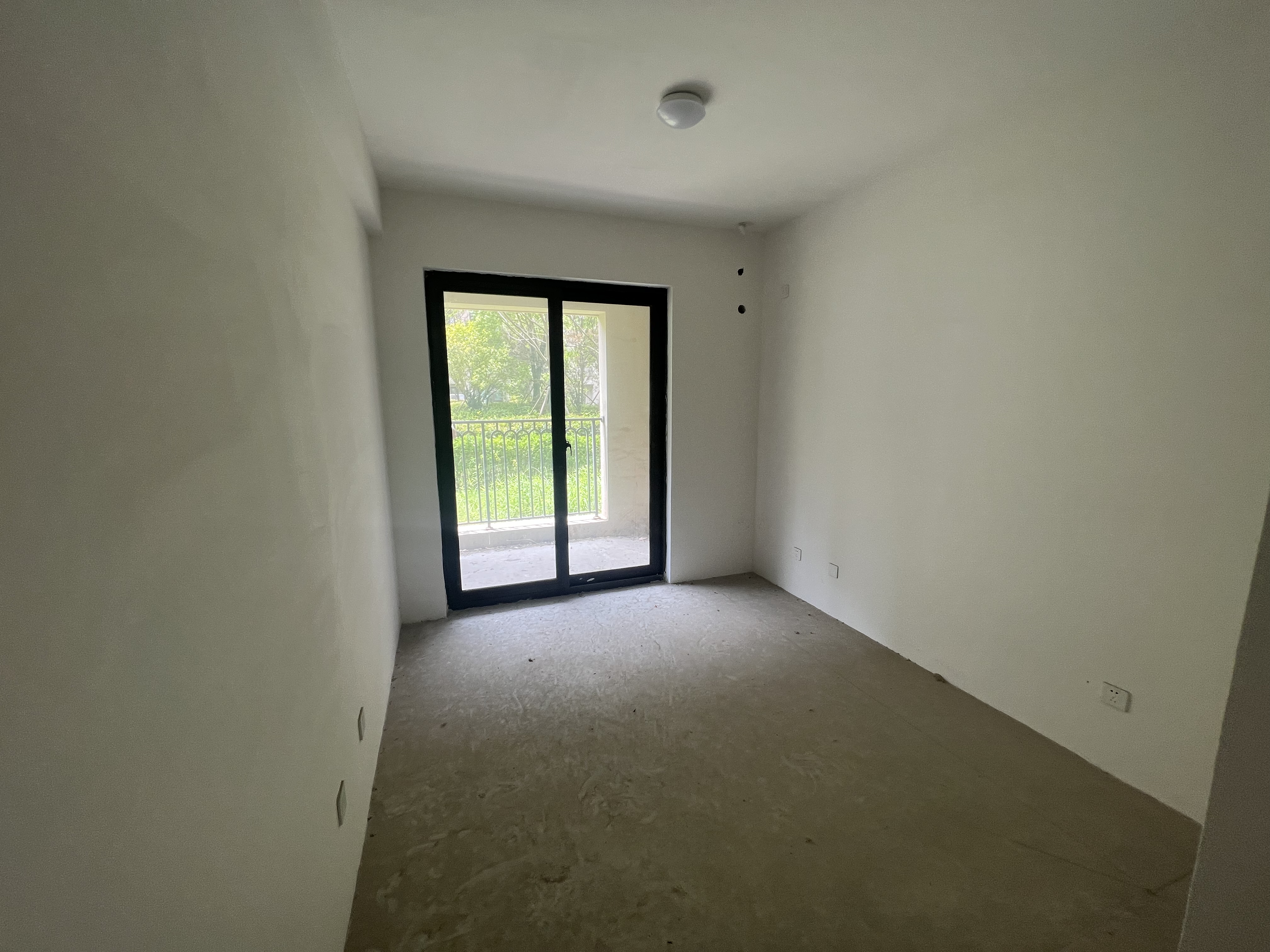 中南君悦府 4室2厅2卫 129m&sup2;