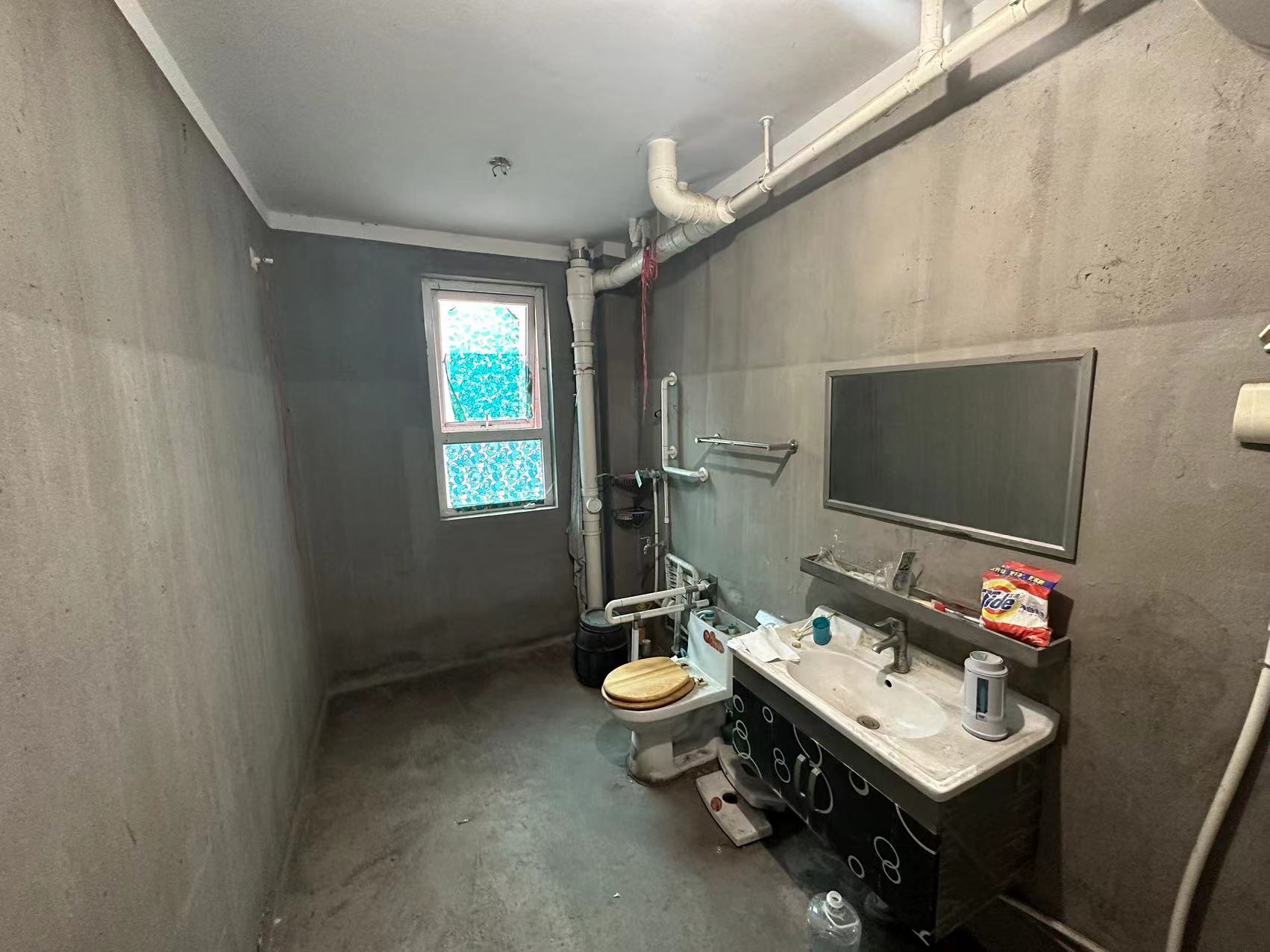 颐景苑 1室1厅1卫 73m&sup2;
