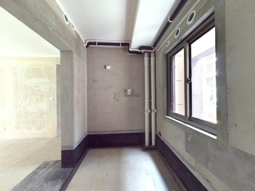 澜庭序 4室2厅2卫 306m&sup2;