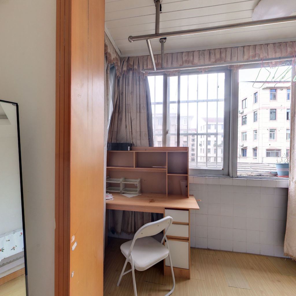 城港新村东区 2室1厅1卫 65.00m&sup2;