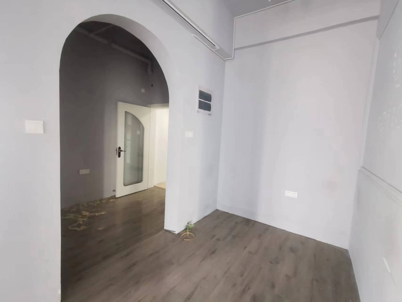 凤凰文化广场 2室2厅1卫 117m&sup2;