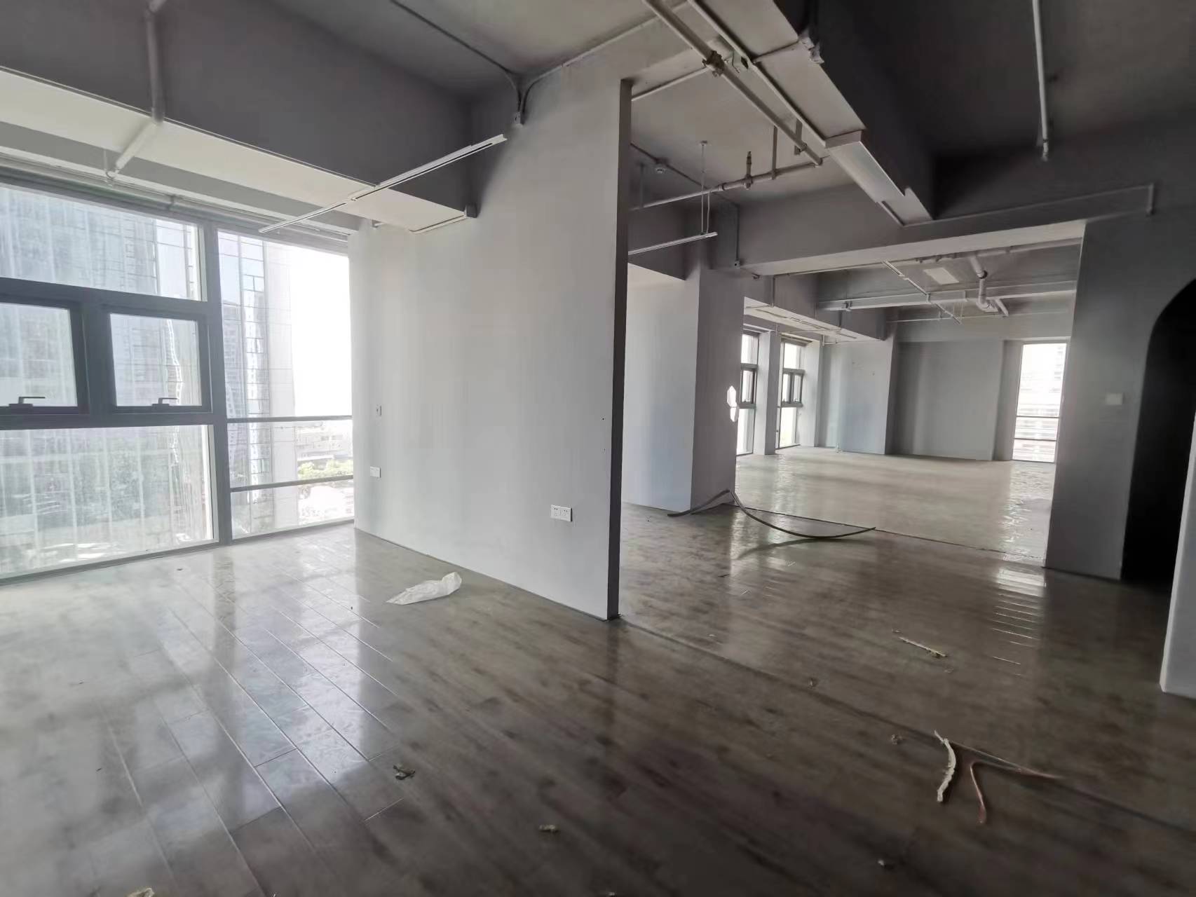 凤凰文化广场 2室2厅1卫 117m&sup2;
