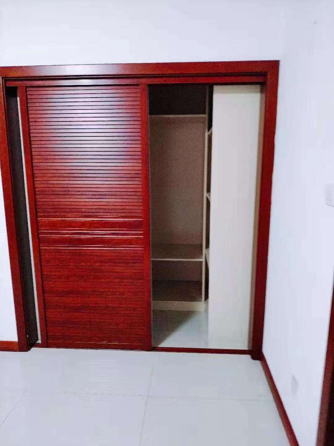 三里墩花苑四期 1室1厅1卫 61m&sup2;