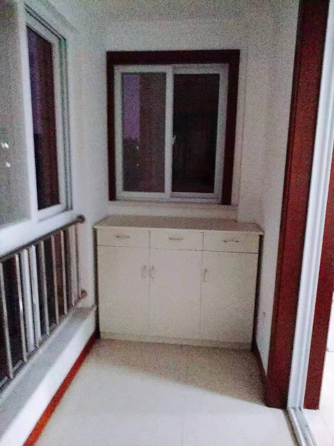 三里墩花苑四期 1室1厅1卫 61m&sup2;