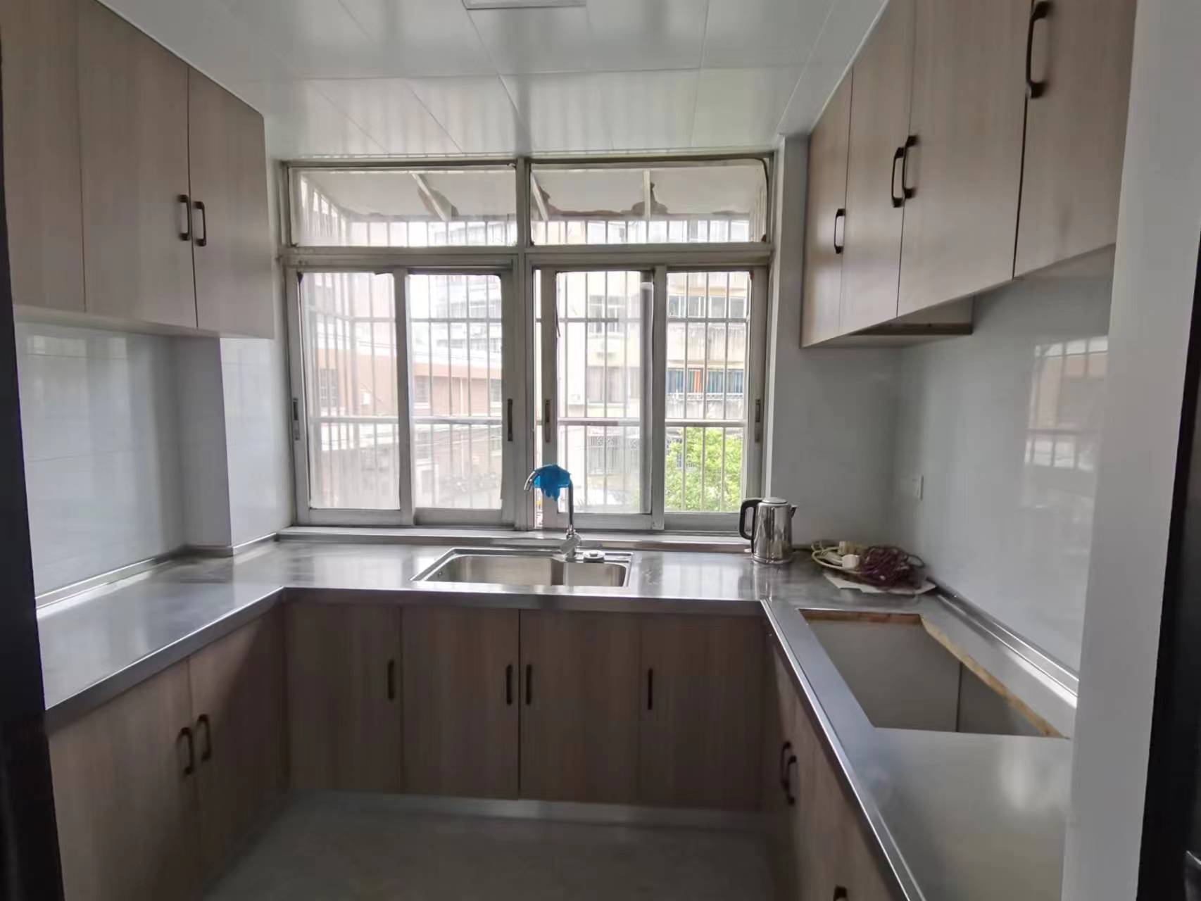 师范桥新村 3室2厅1卫 130m&sup2;