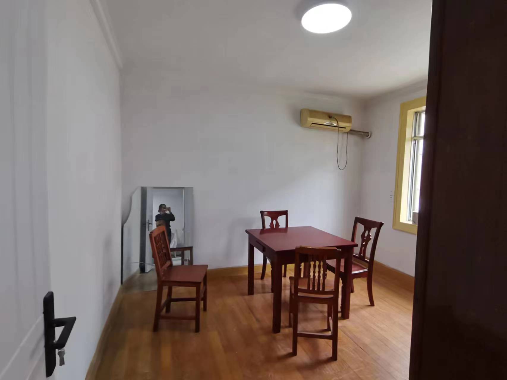 师范桥新村 3室2厅1卫 130m&sup2;