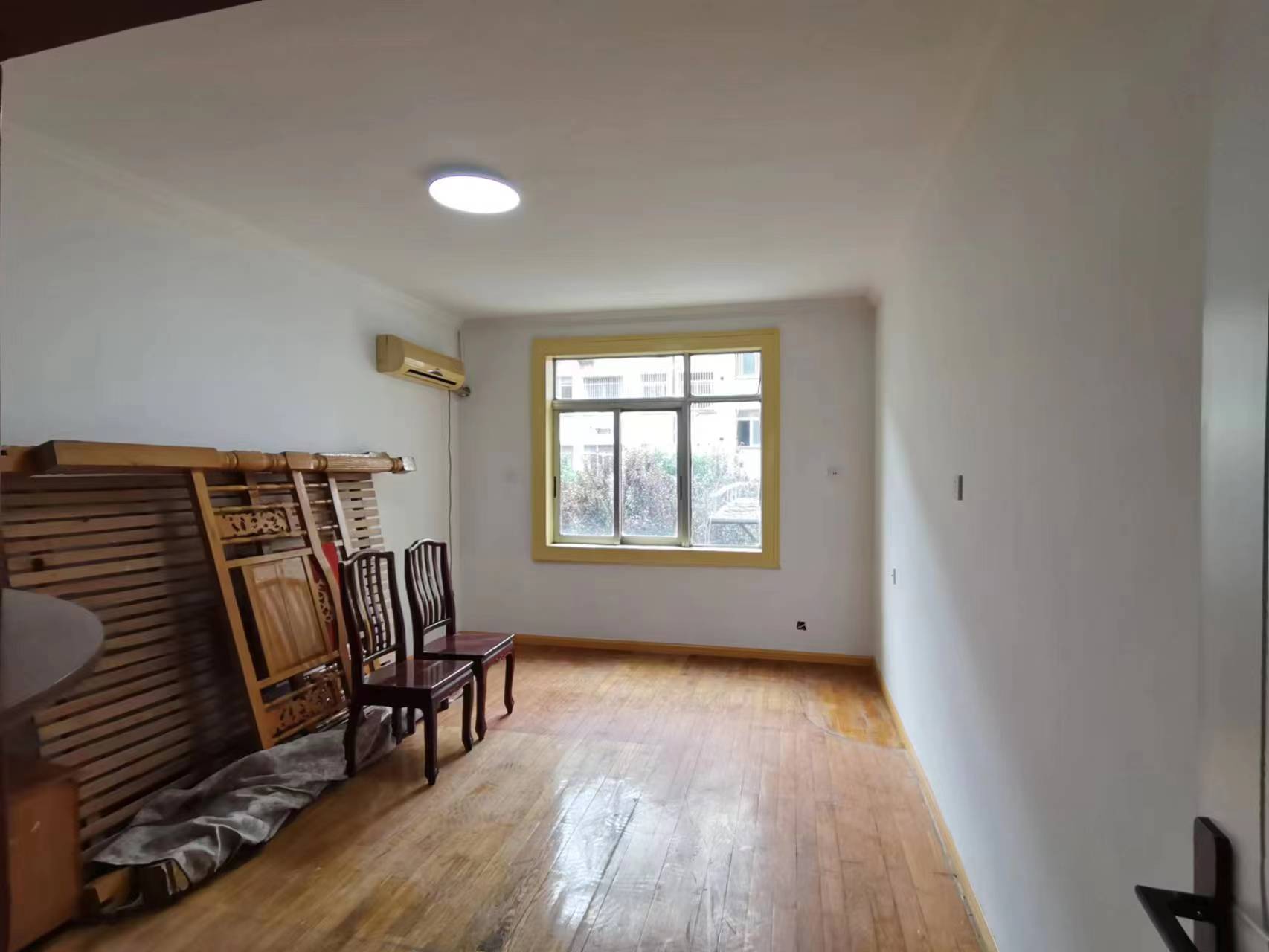 师范桥新村 3室2厅1卫 130m&sup2;