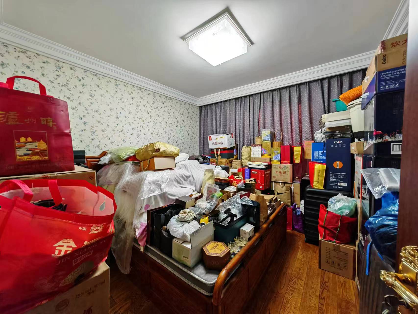 瑞景广场 3室2厅2卫 130.00m&sup2;