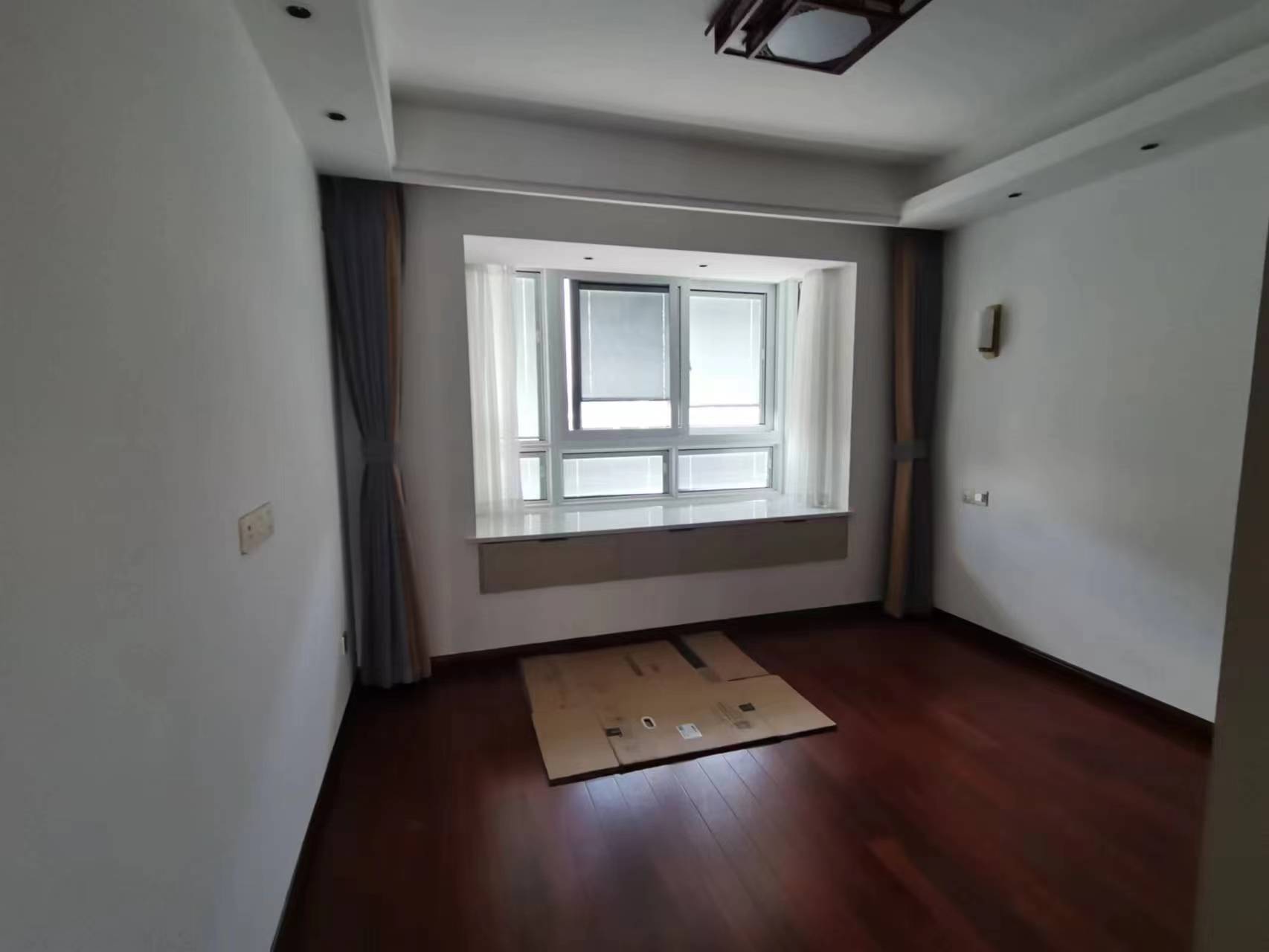 佳源都市 3室2厅2卫 129.00m&sup2;