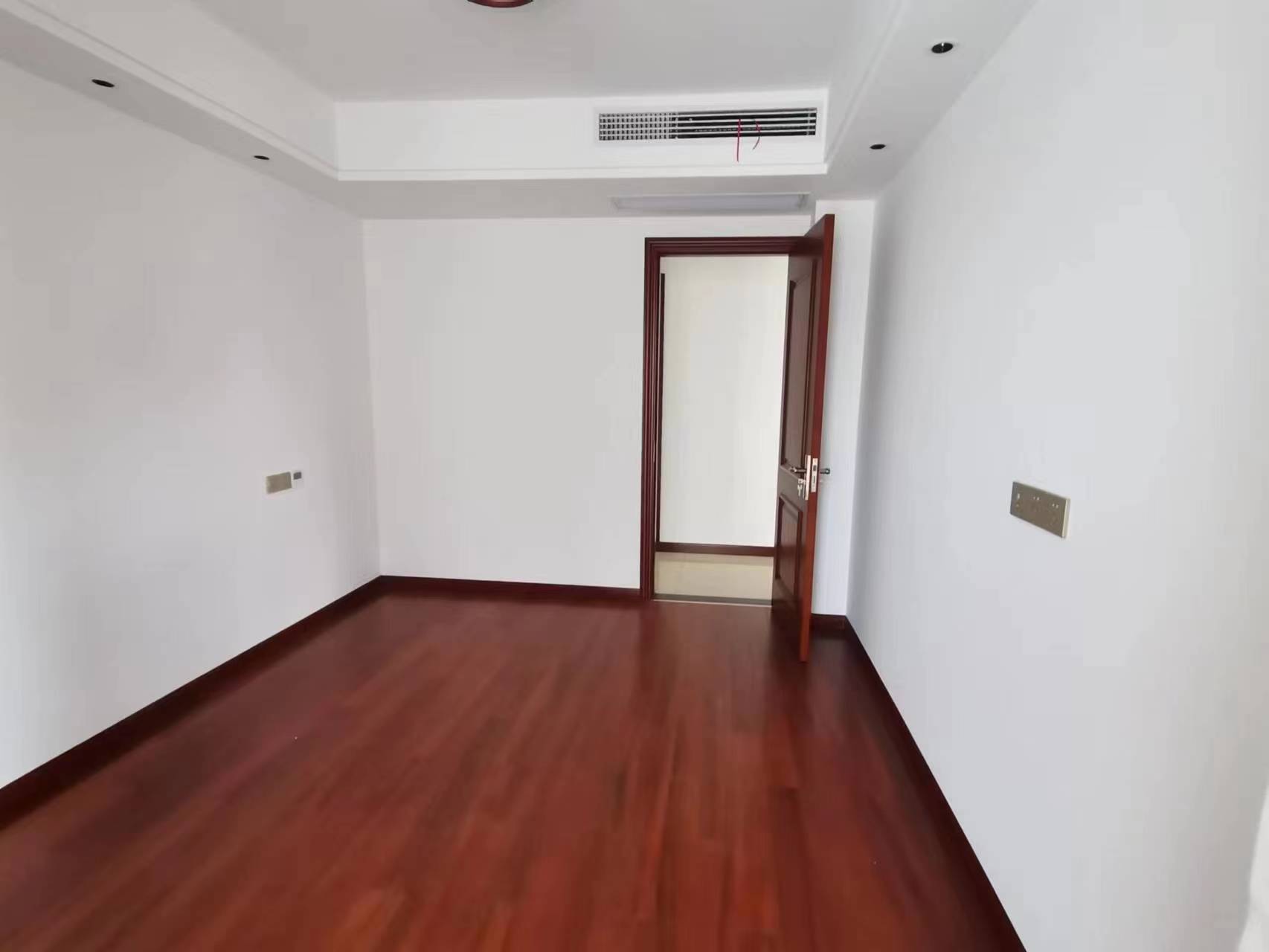 佳源都市 3室2厅2卫 129.00m&sup2;