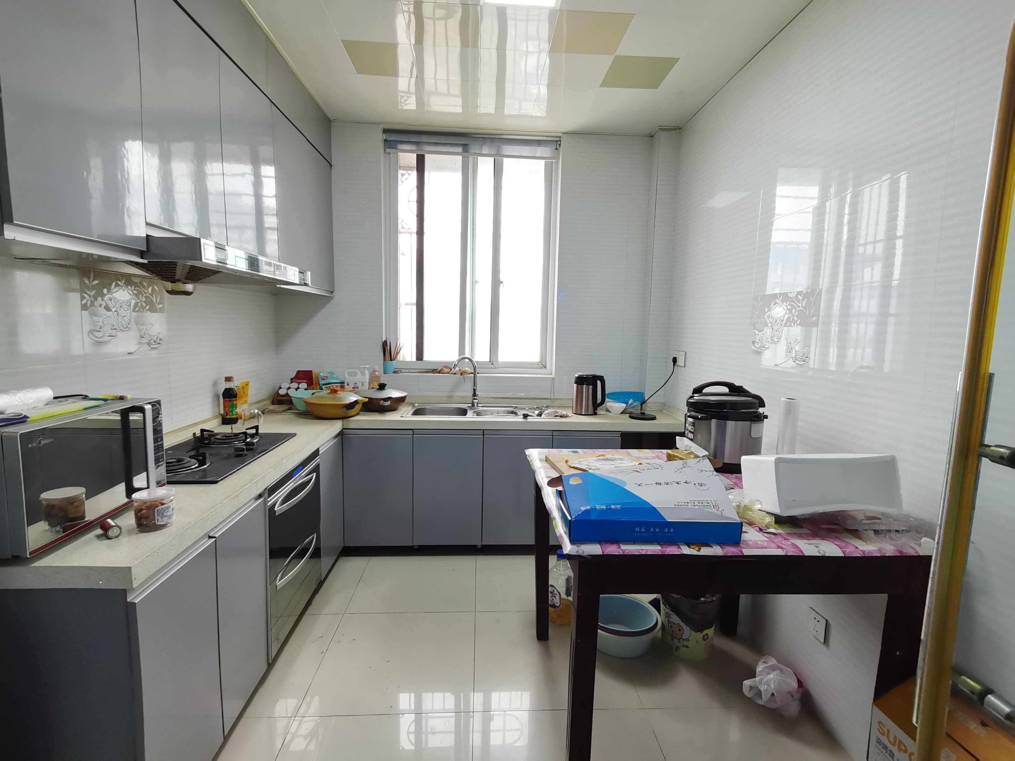 双霞花苑 3室2厅2卫 128.96m&sup2;