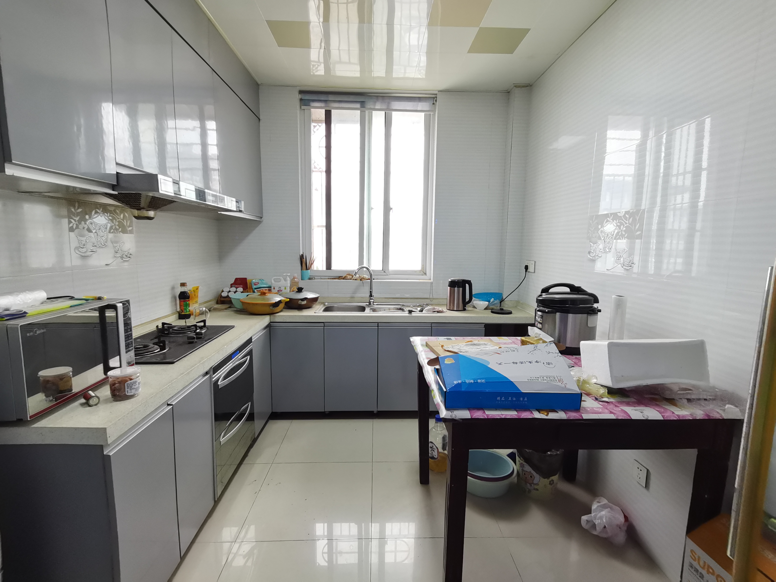双霞花苑 3室2厅2卫 128.96m&sup2;