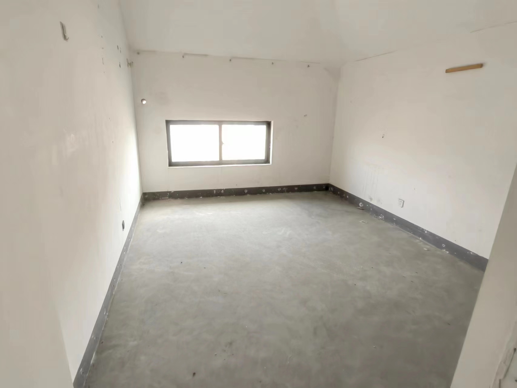 外滩花苑 4室2厅1卫 96m&sup2;