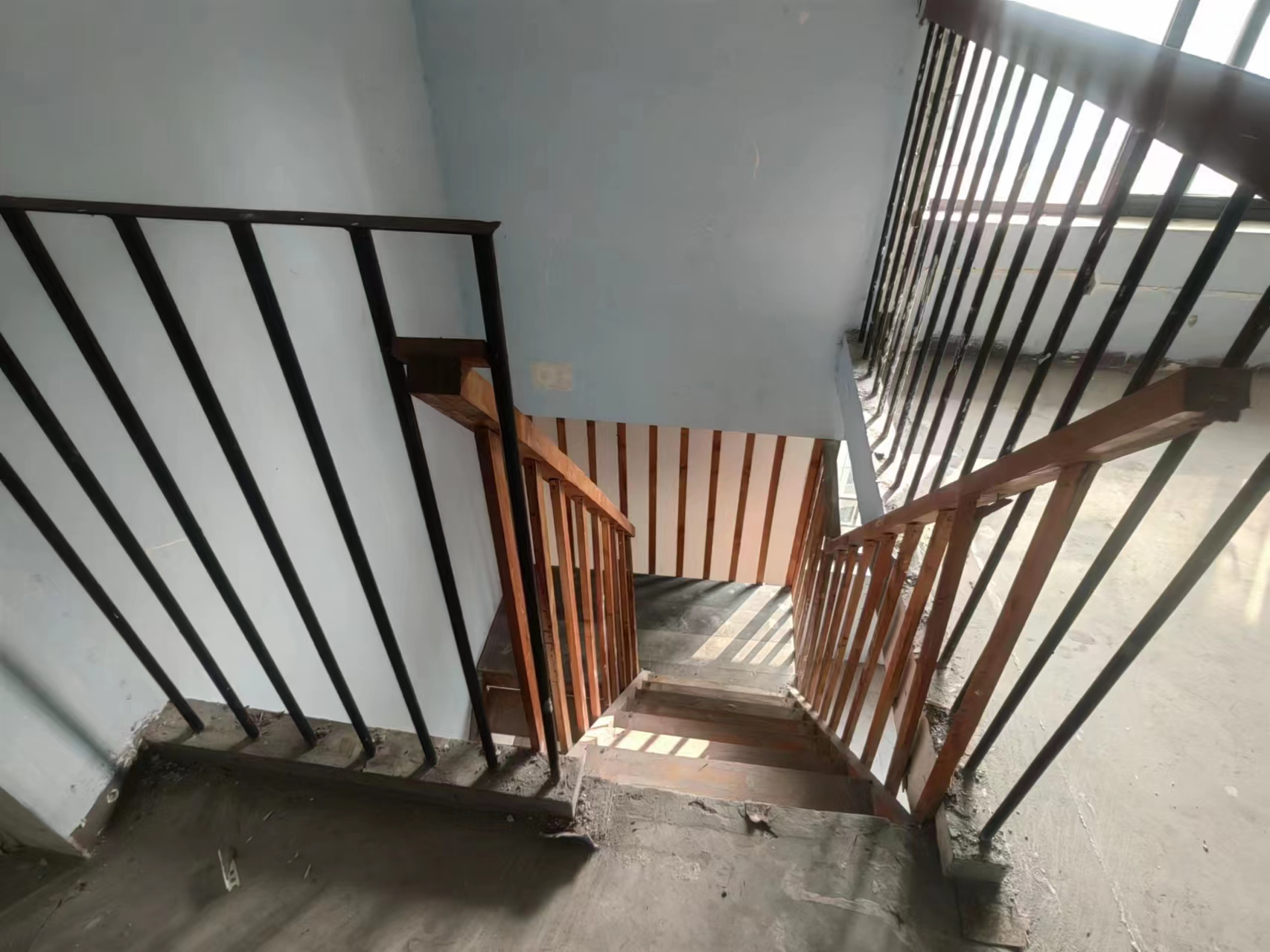 外滩花苑 4室2厅1卫 96m&sup2;