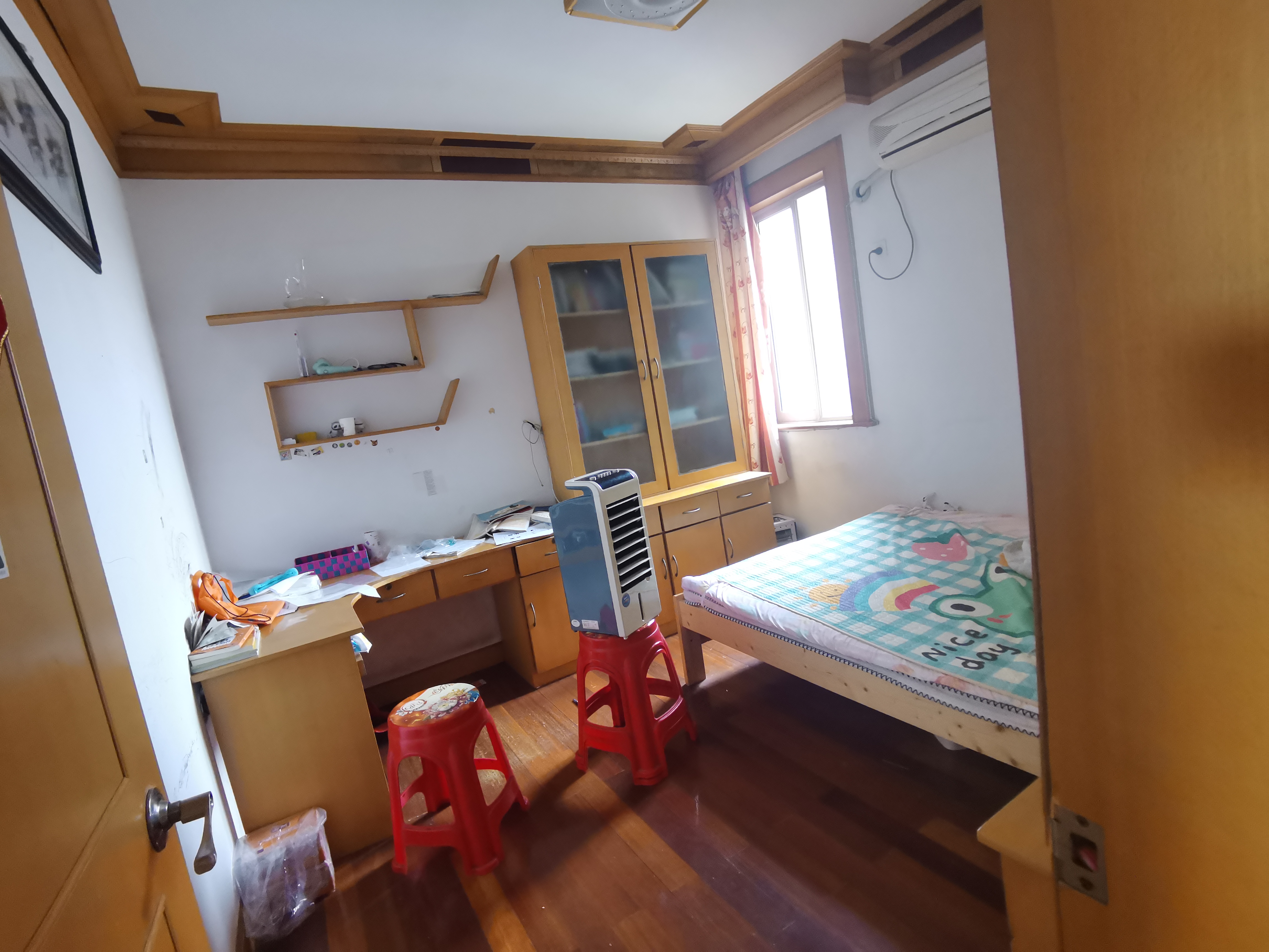 米市桥南路西 3室2厅1卫 137m&sup2;