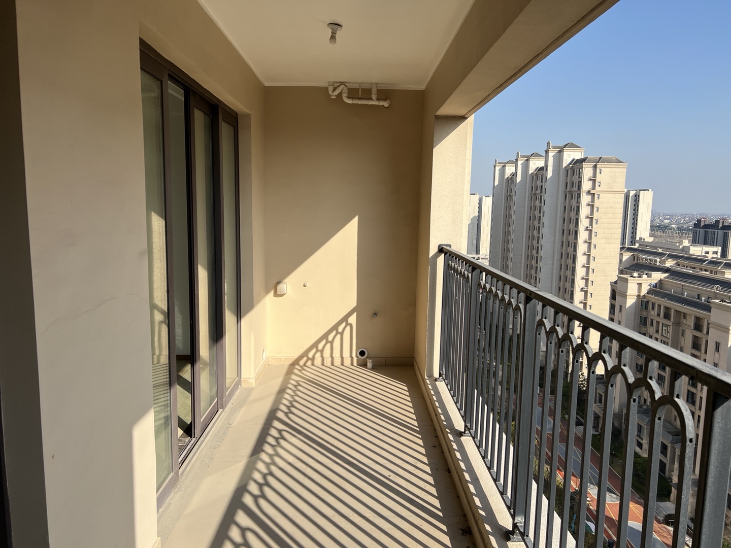 中南君悦府 3室2厅1卫 96m&sup2;